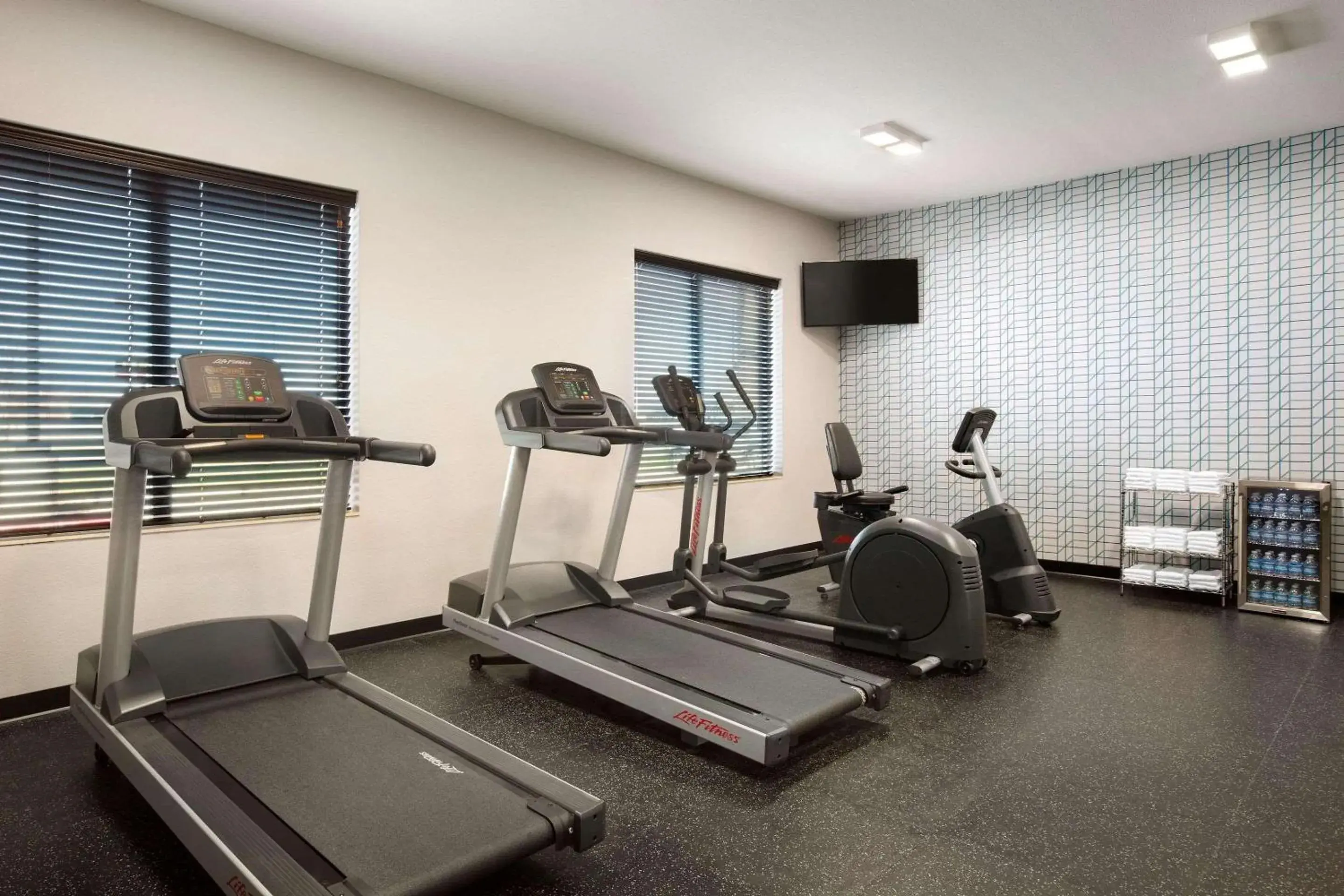 Fitness centre/facilities in Country Inn & Suites by Radisson, New Braunfels, TX Fitness centre/facilities in Country Inn & Suites by Radisson, New Braunfels, TX