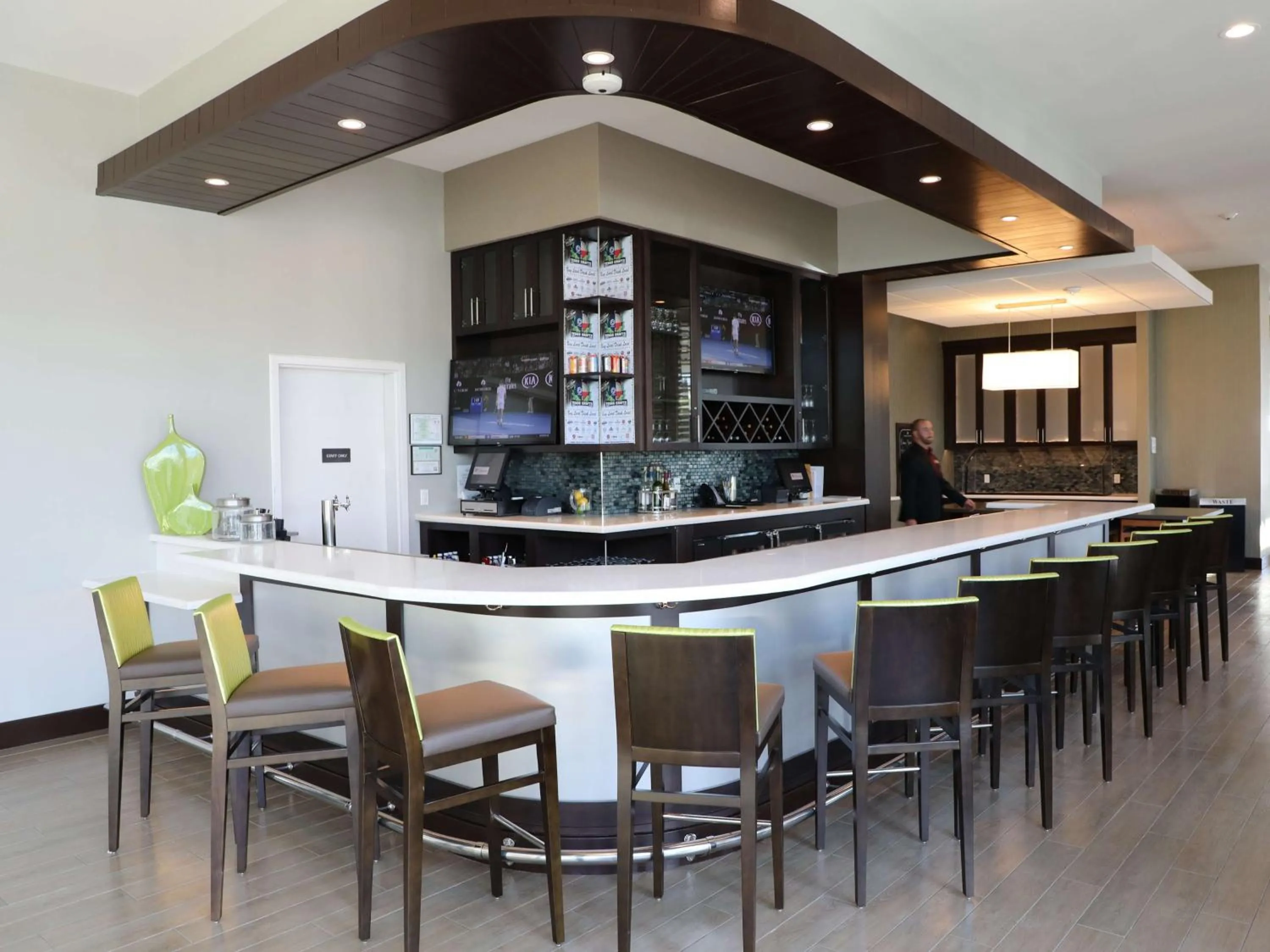 Lounge or bar in Hilton Garden Inn Austin Airport