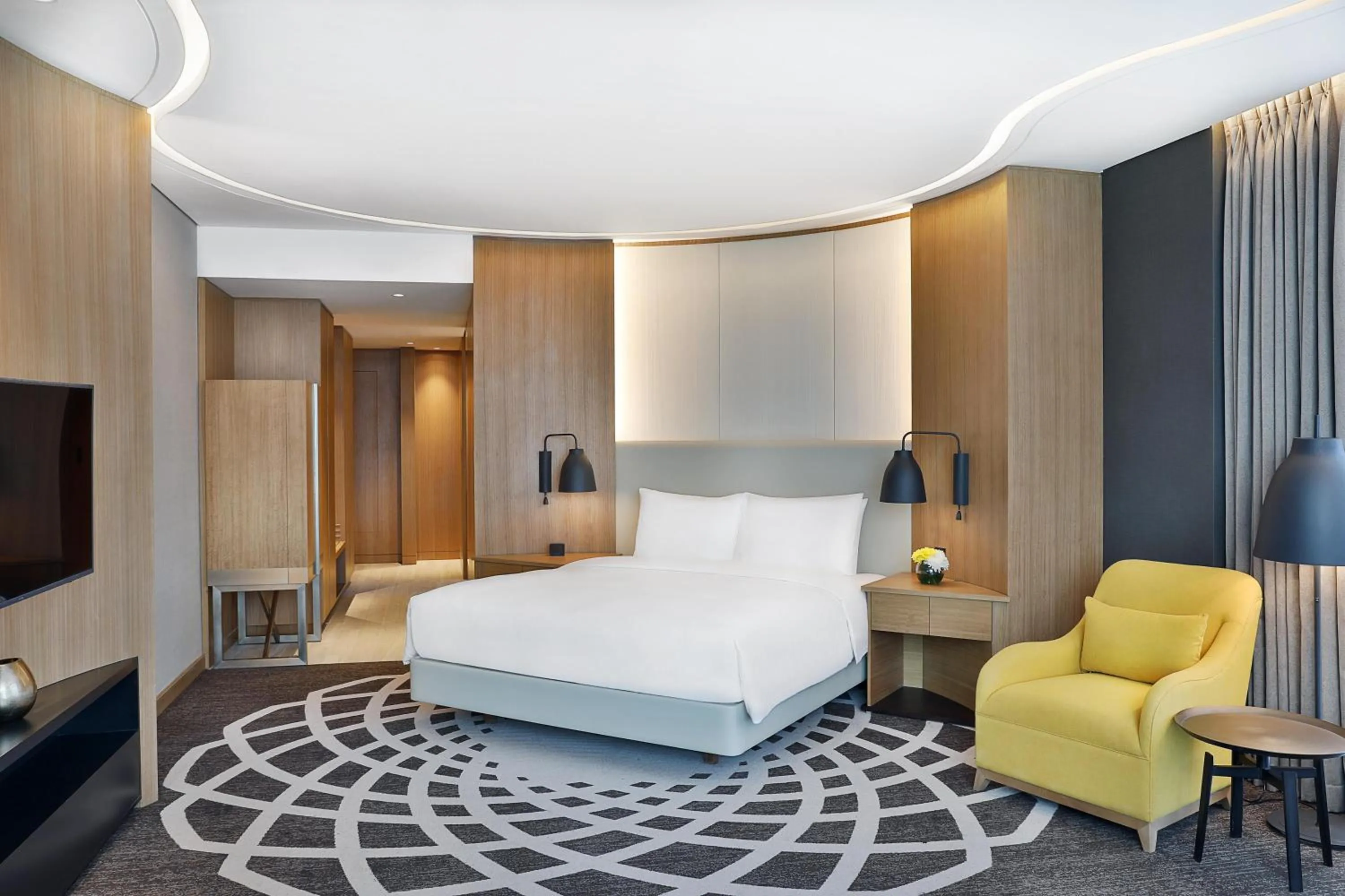 Bed in DoubleTree by Hilton Dubai - Business Bay