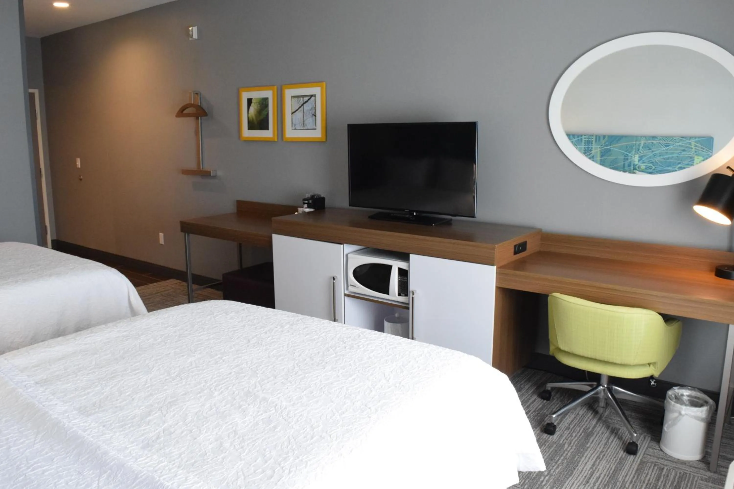 Bed in Hampton Inn Hamburg