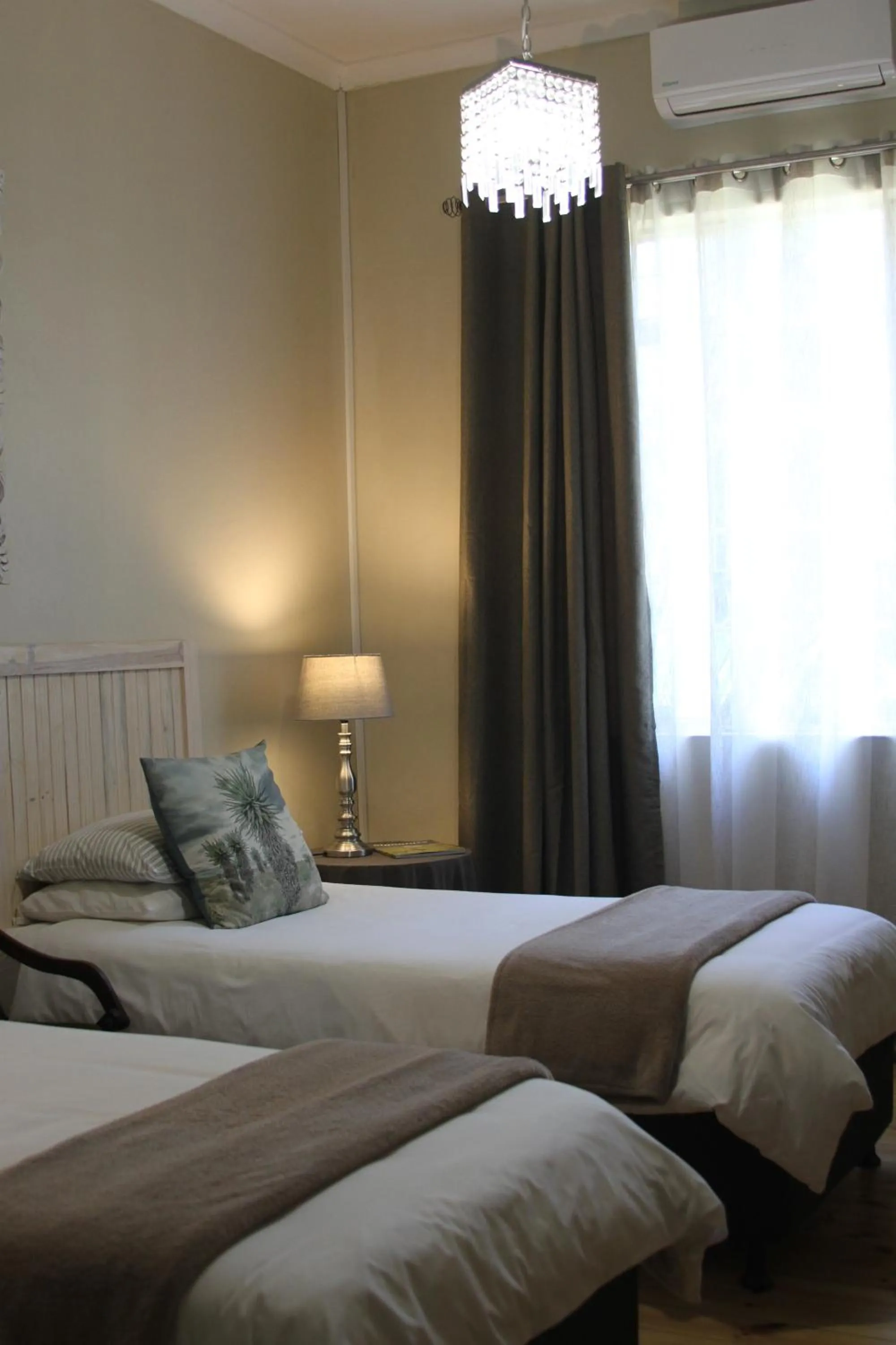 Bed in Ripple Hill Hotel