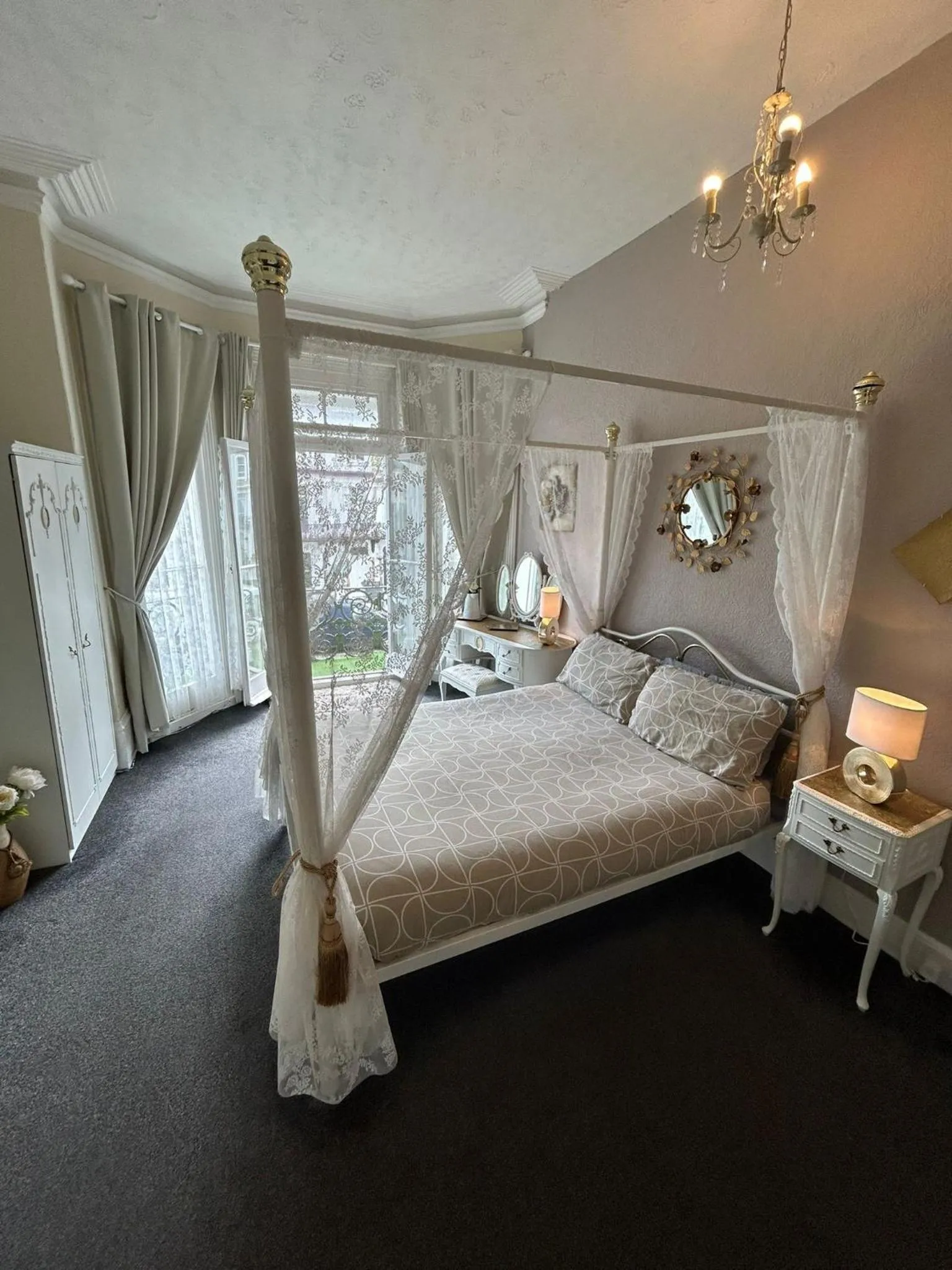 Bedroom, Bed in The Little Emily