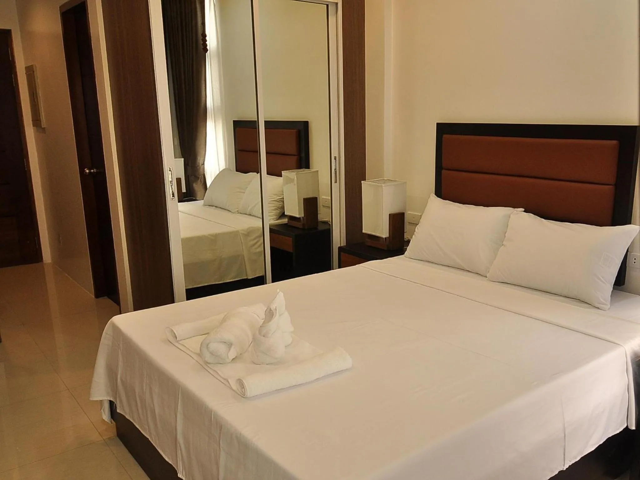 Bedroom, Bed in Rishan Village Residences