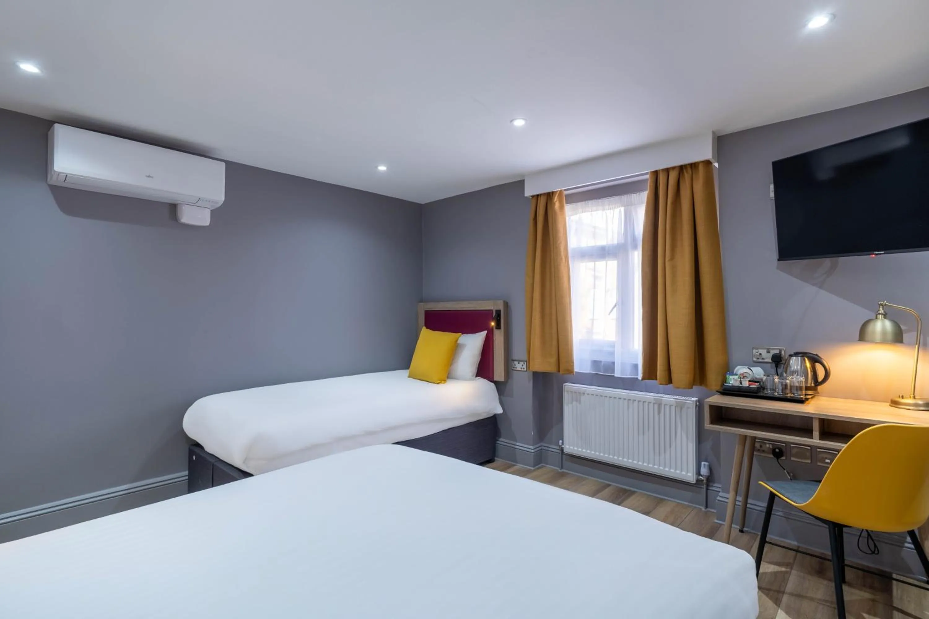 Bedroom, Bed in Comfort Inn Edgware Road W2