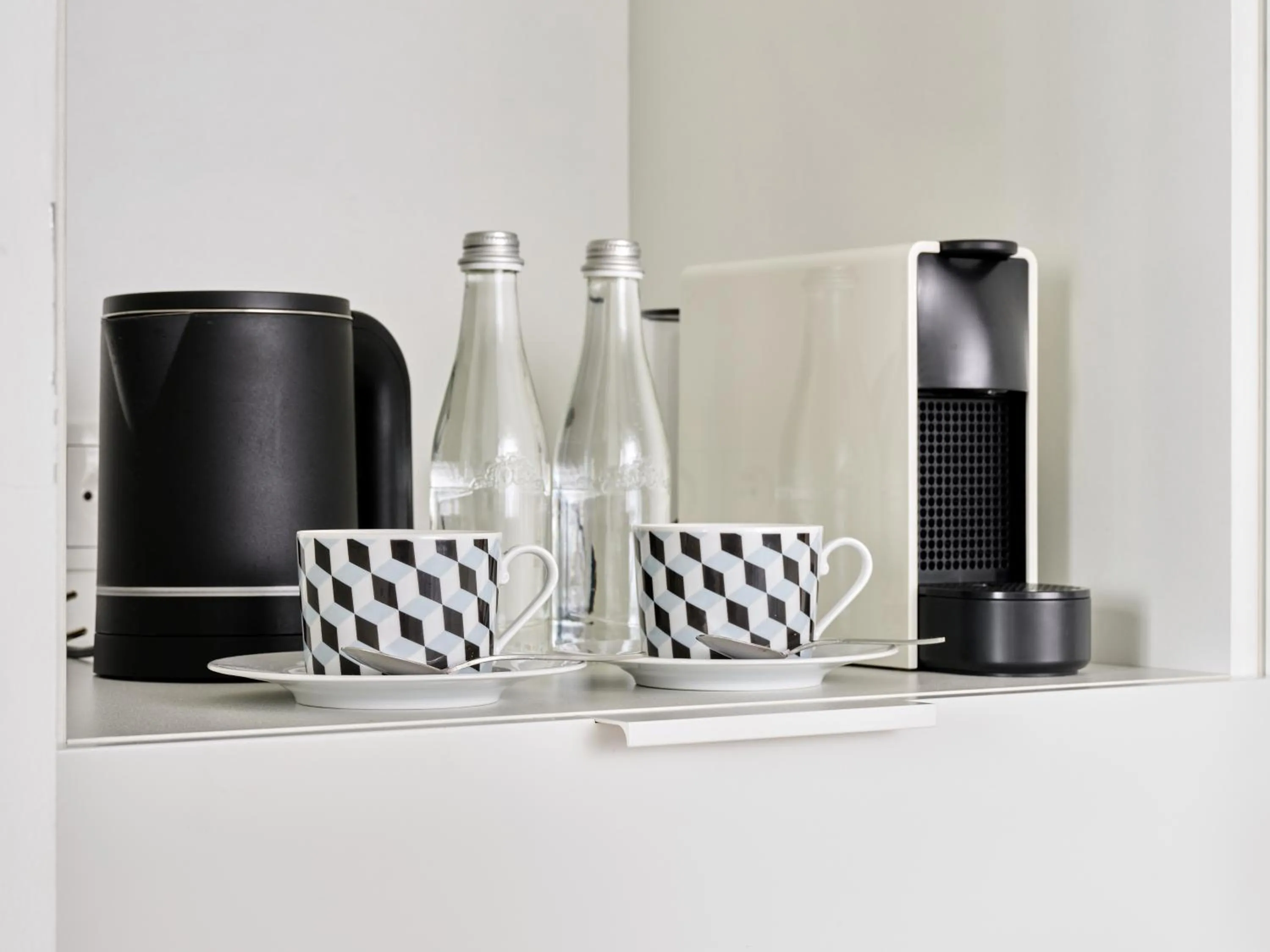 Coffee/tea facilities in Hotel Indigo Warsaw Nowy Świat by IHG