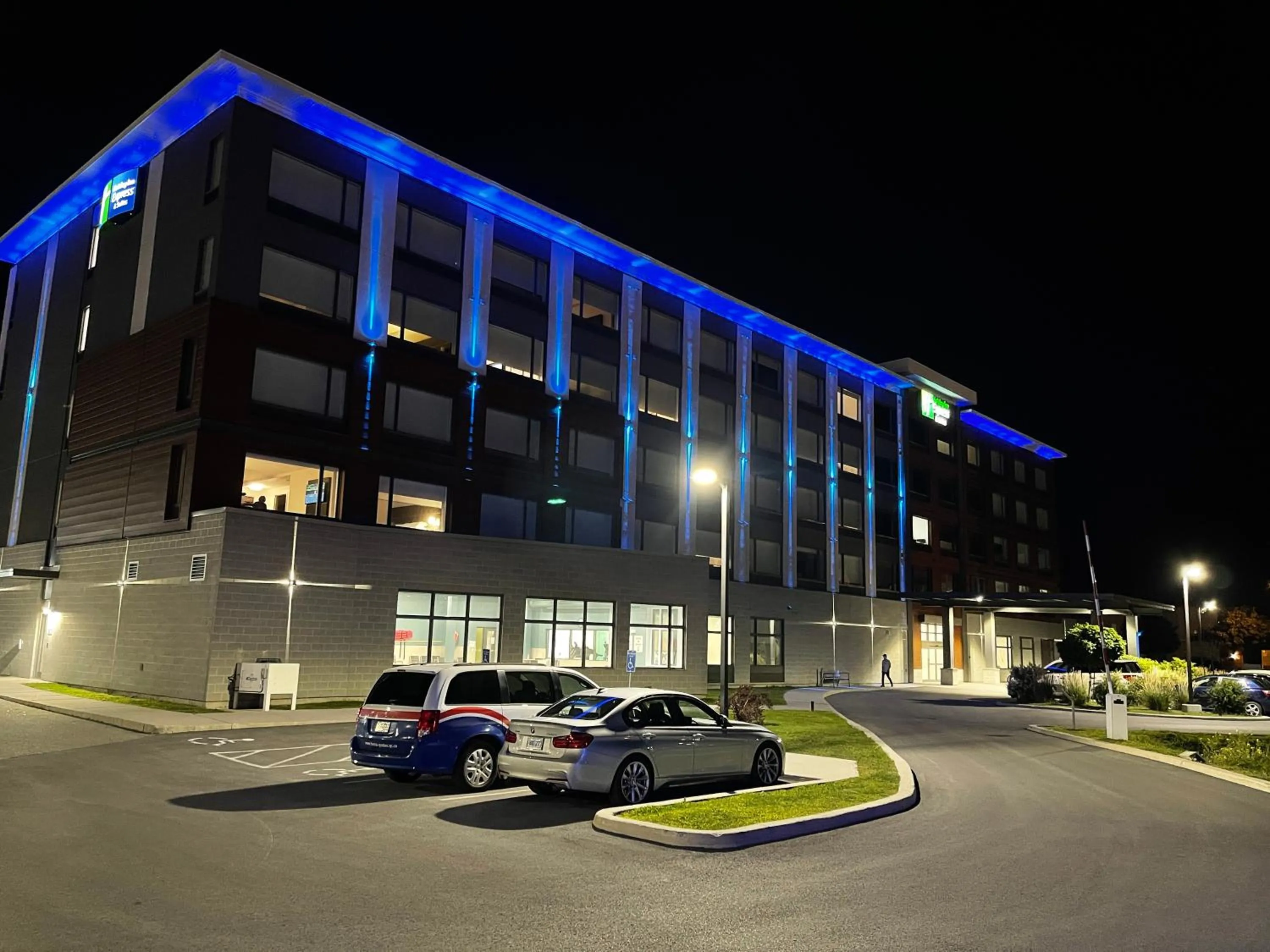 Property building in Holiday Inn Express & Suites - Gatineau - Ottawa by IHG