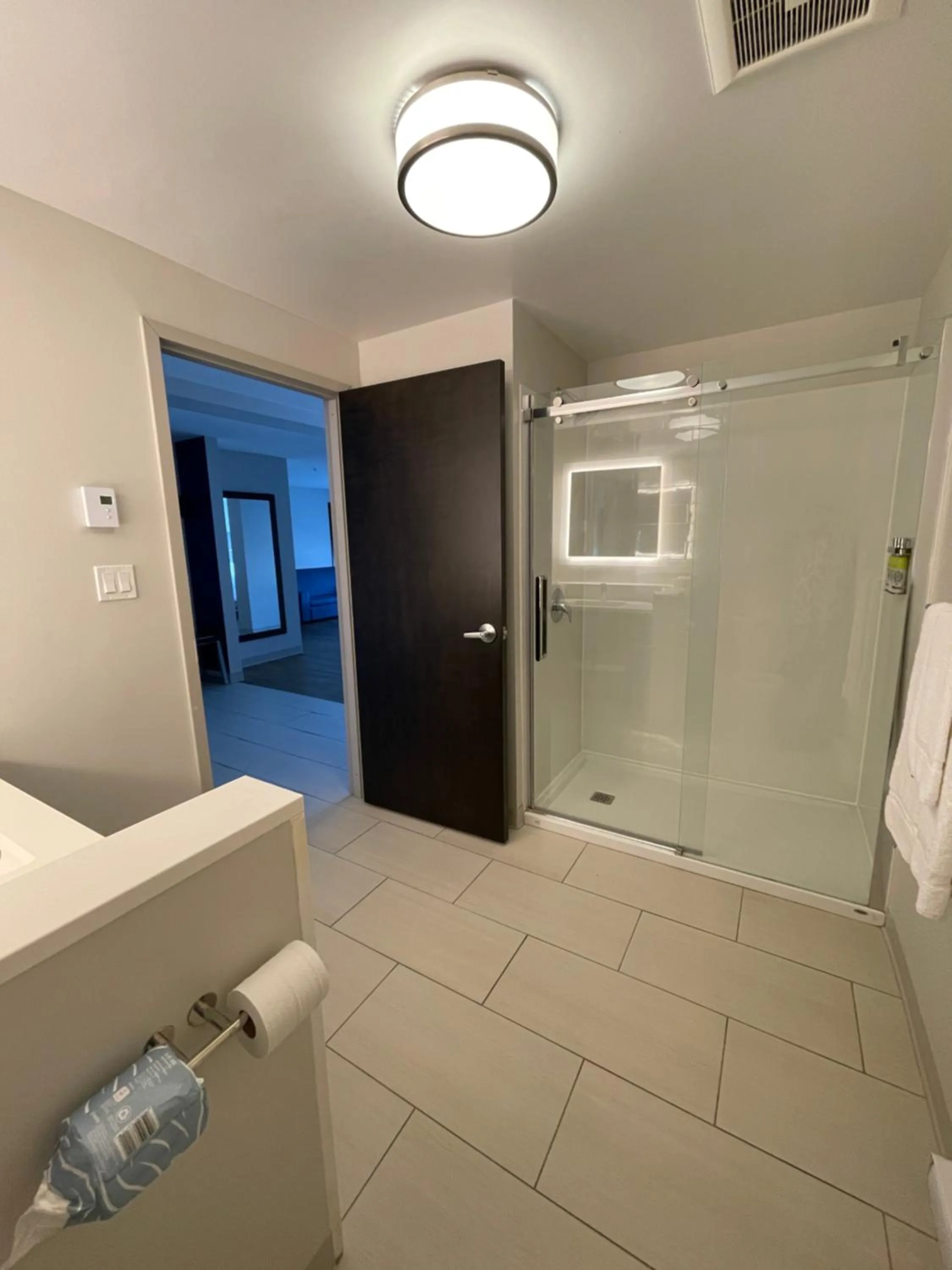 Bathroom in Holiday Inn Express & Suites - Gatineau - Ottawa by IHG
