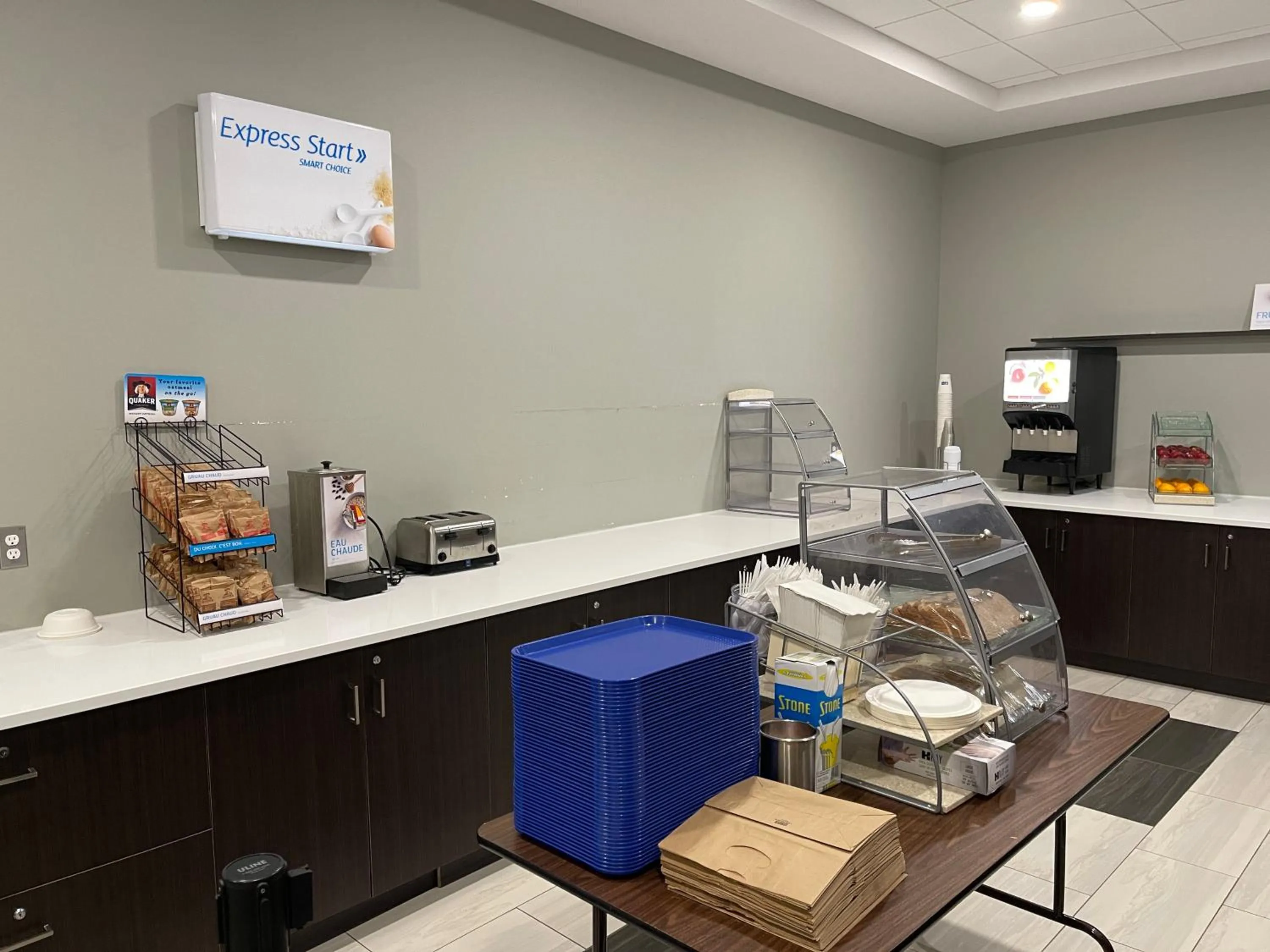 Buffet breakfast in Holiday Inn Express & Suites - Gatineau - Ottawa by IHG