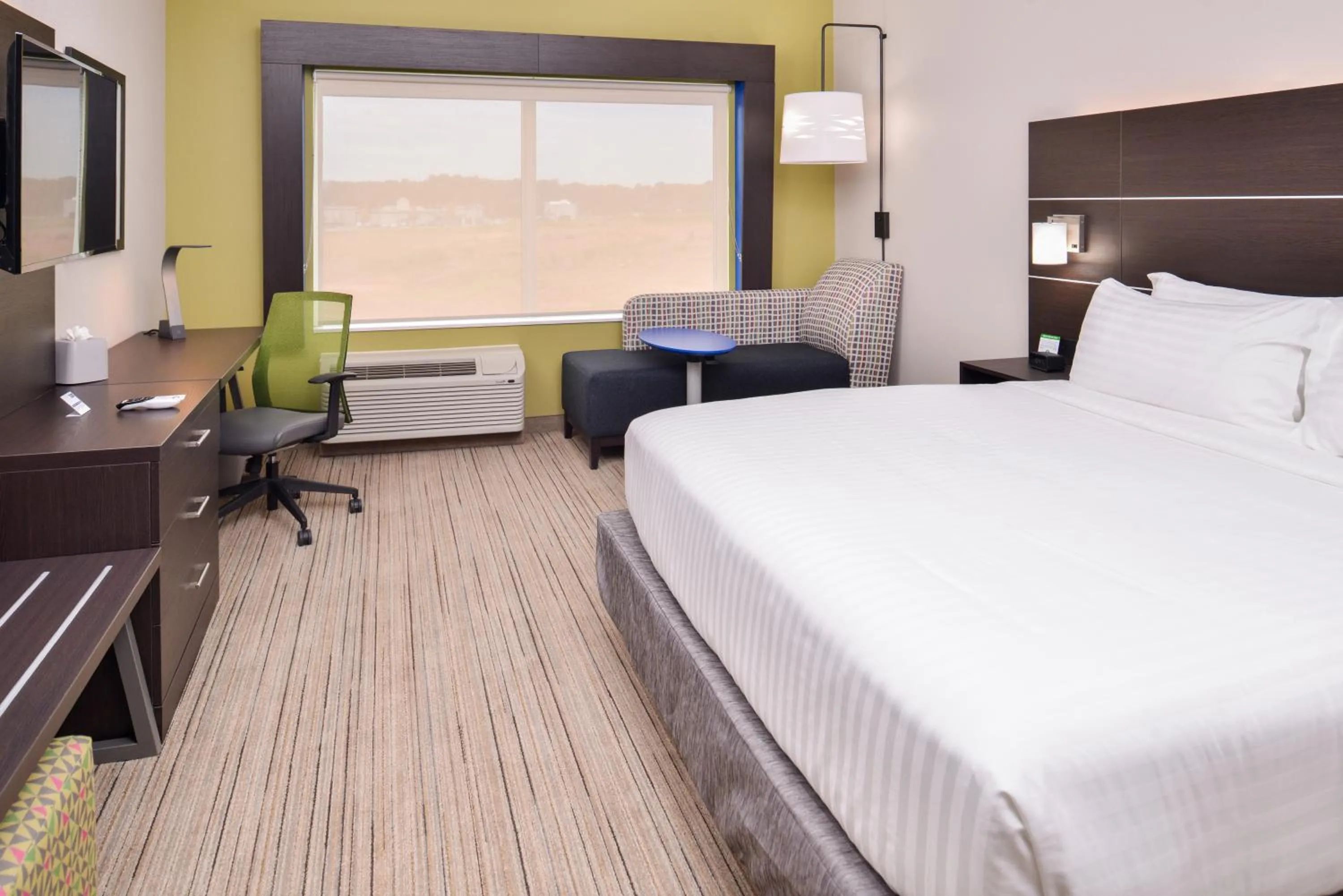Bed in Holiday Inn Express - Bethlehem by IHG