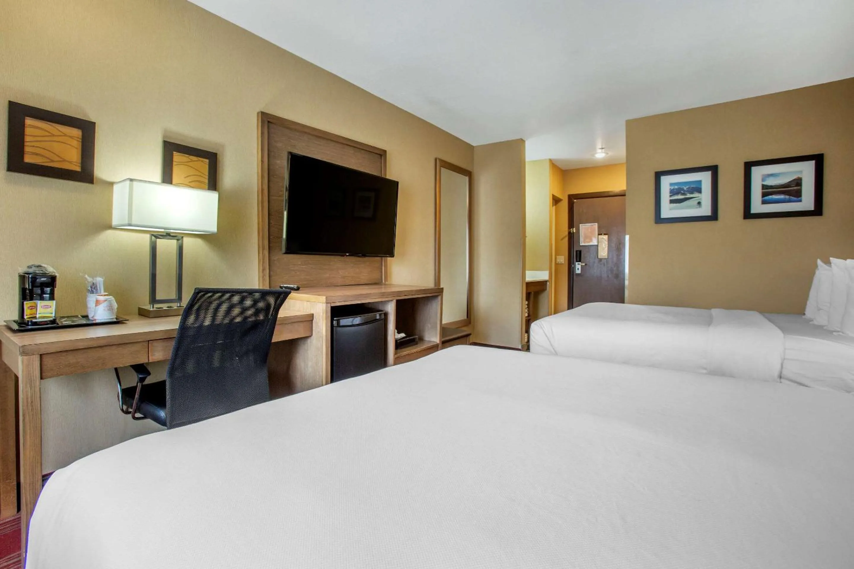 Photo of the whole room, Bed in Comfort Inn Flagstaff Lucky Lane I-40