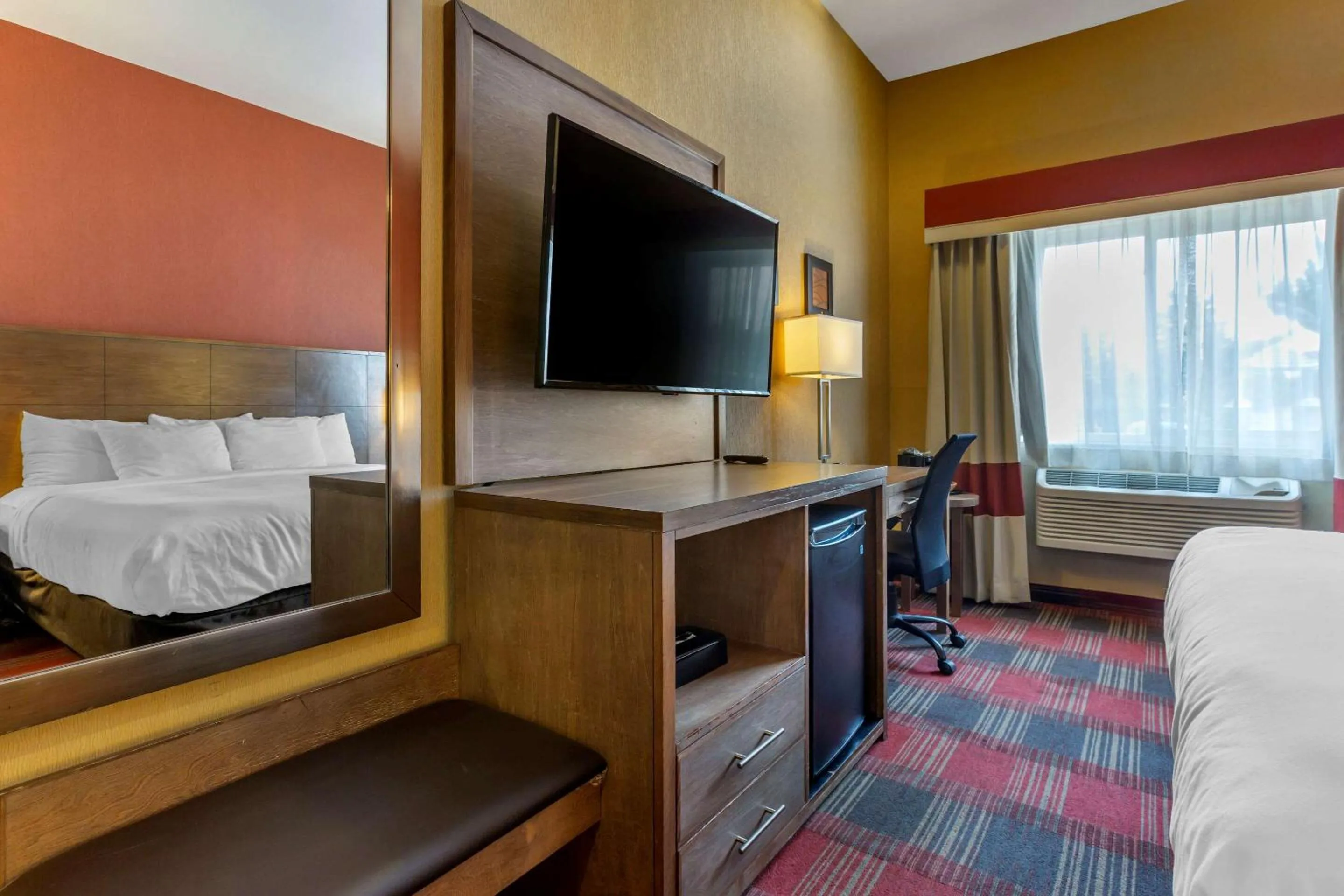 Photo of the whole room, Bed in Comfort Inn Flagstaff Lucky Lane I-40