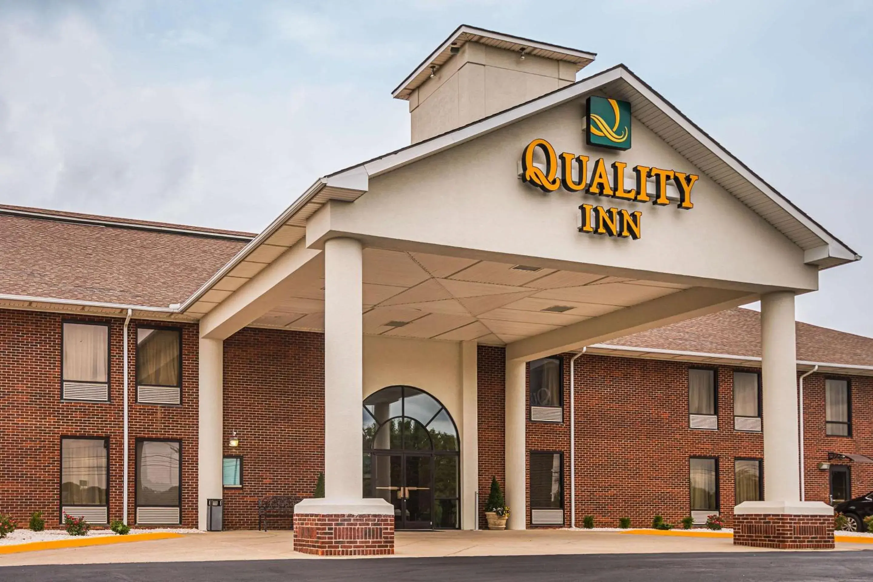 Property building in Quality Inn Berea Property building in Quality Inn Berea