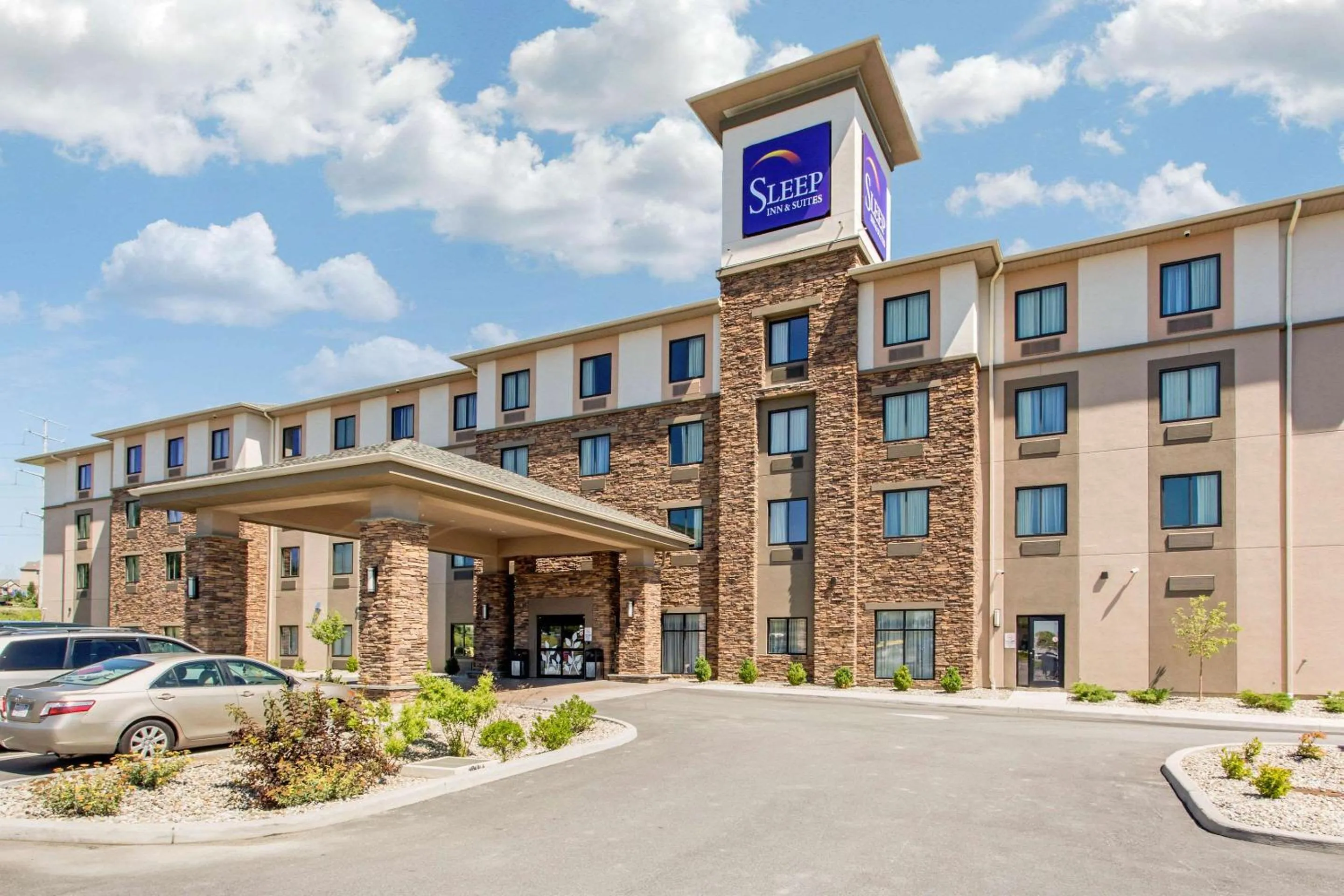 Property building in Sleep Inn & Suites Middletown - Goshen