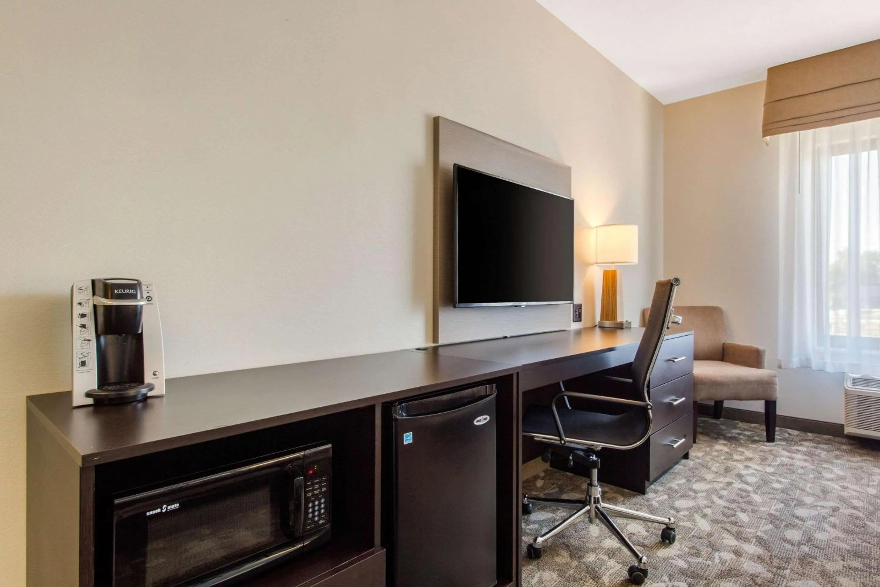 Bedroom in Sleep Inn & Suites Middletown - Goshen