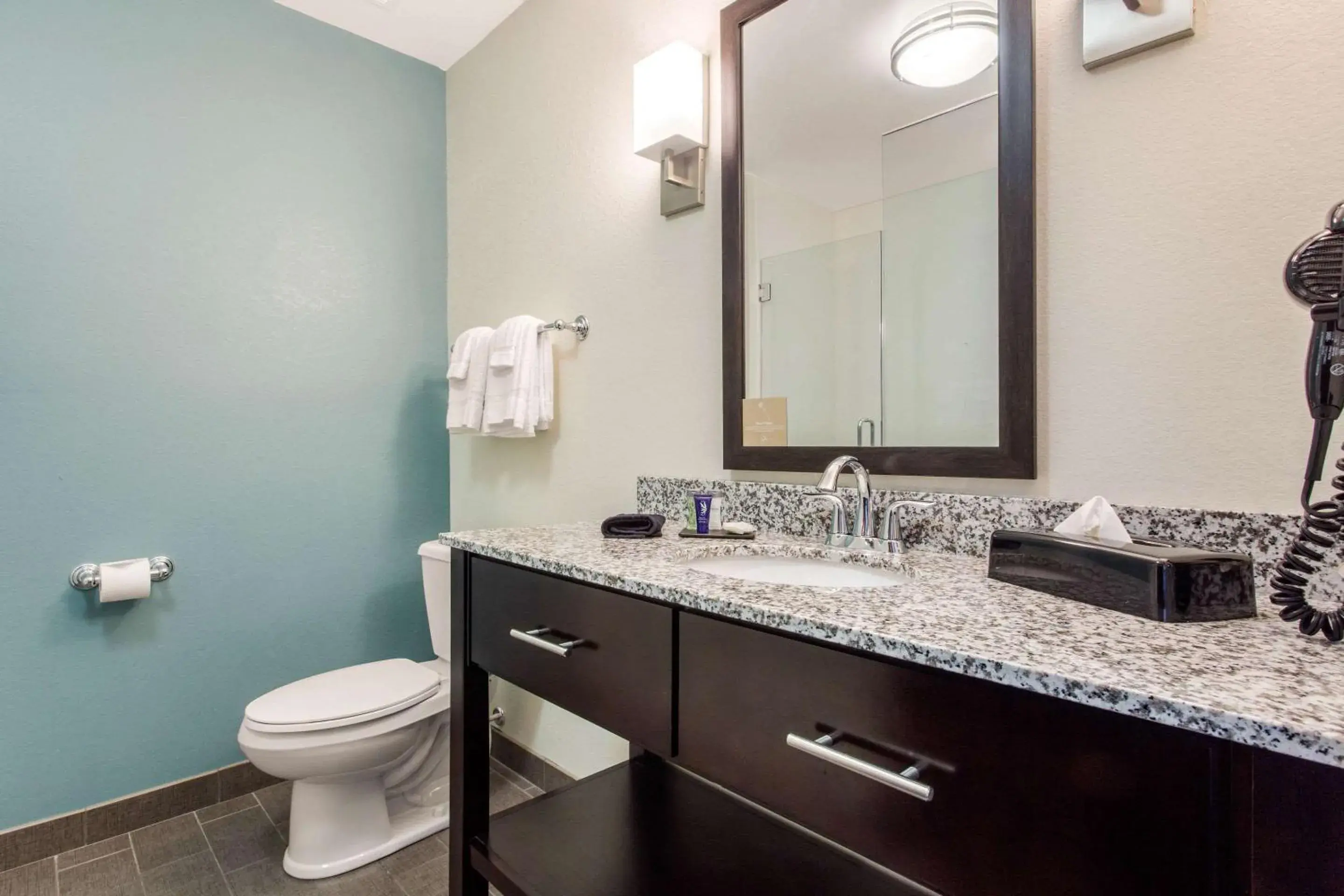 Bedroom in Sleep Inn & Suites Middletown - Goshen Bedroom in Sleep Inn & Suites Middletown - Goshen