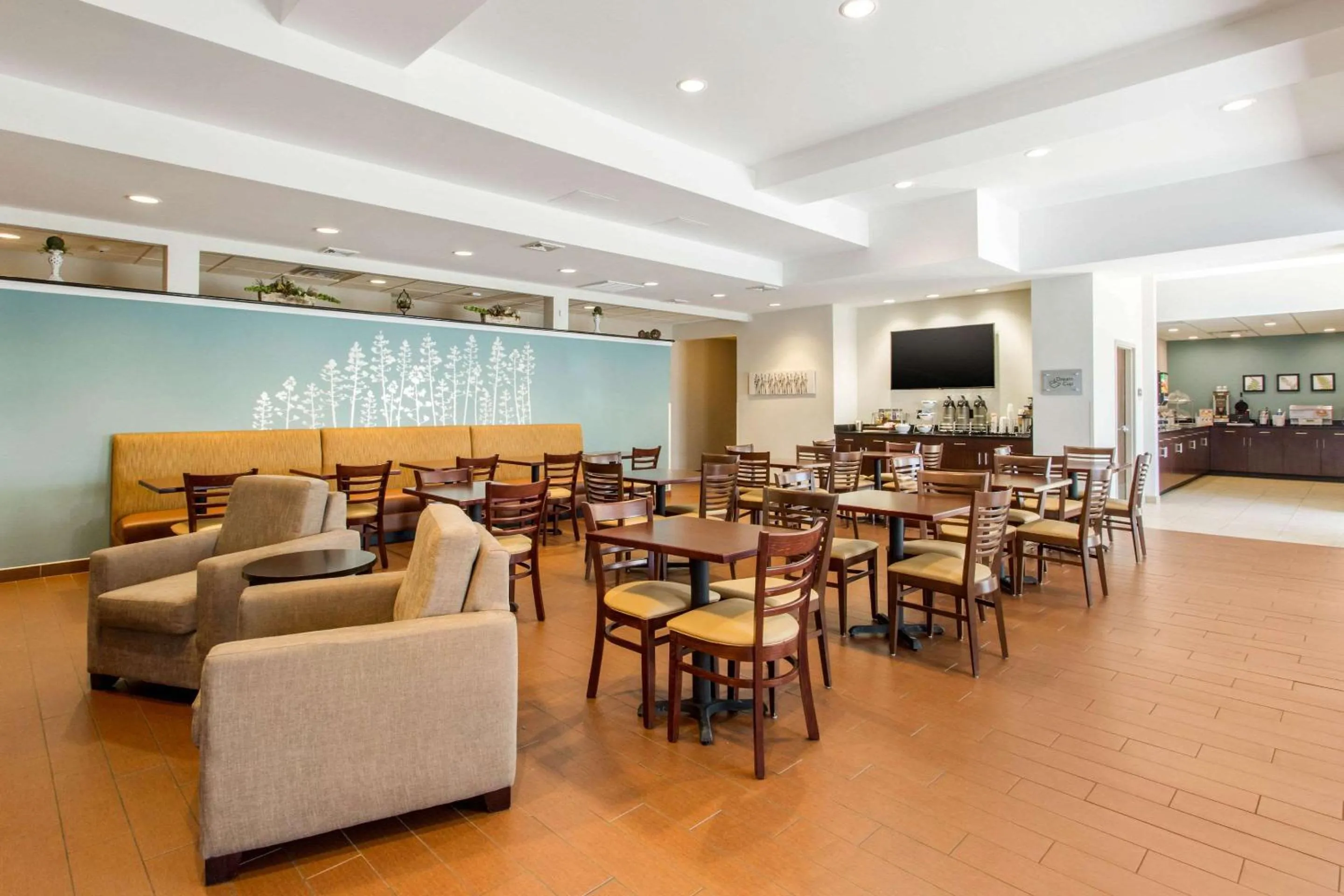 Breakfast in Sleep Inn & Suites Middletown - Goshen