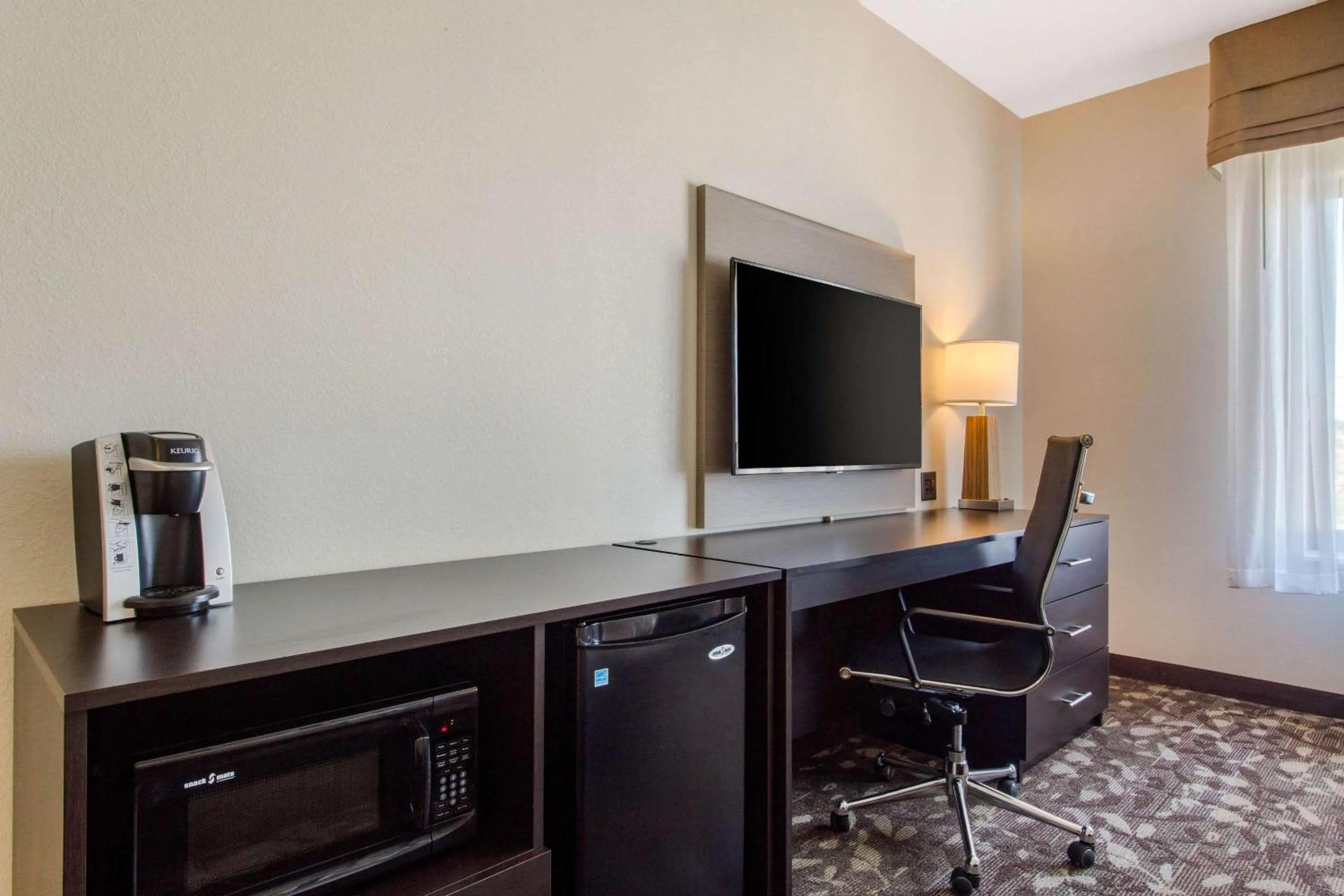 Bedroom in Sleep Inn & Suites Middletown - Goshen