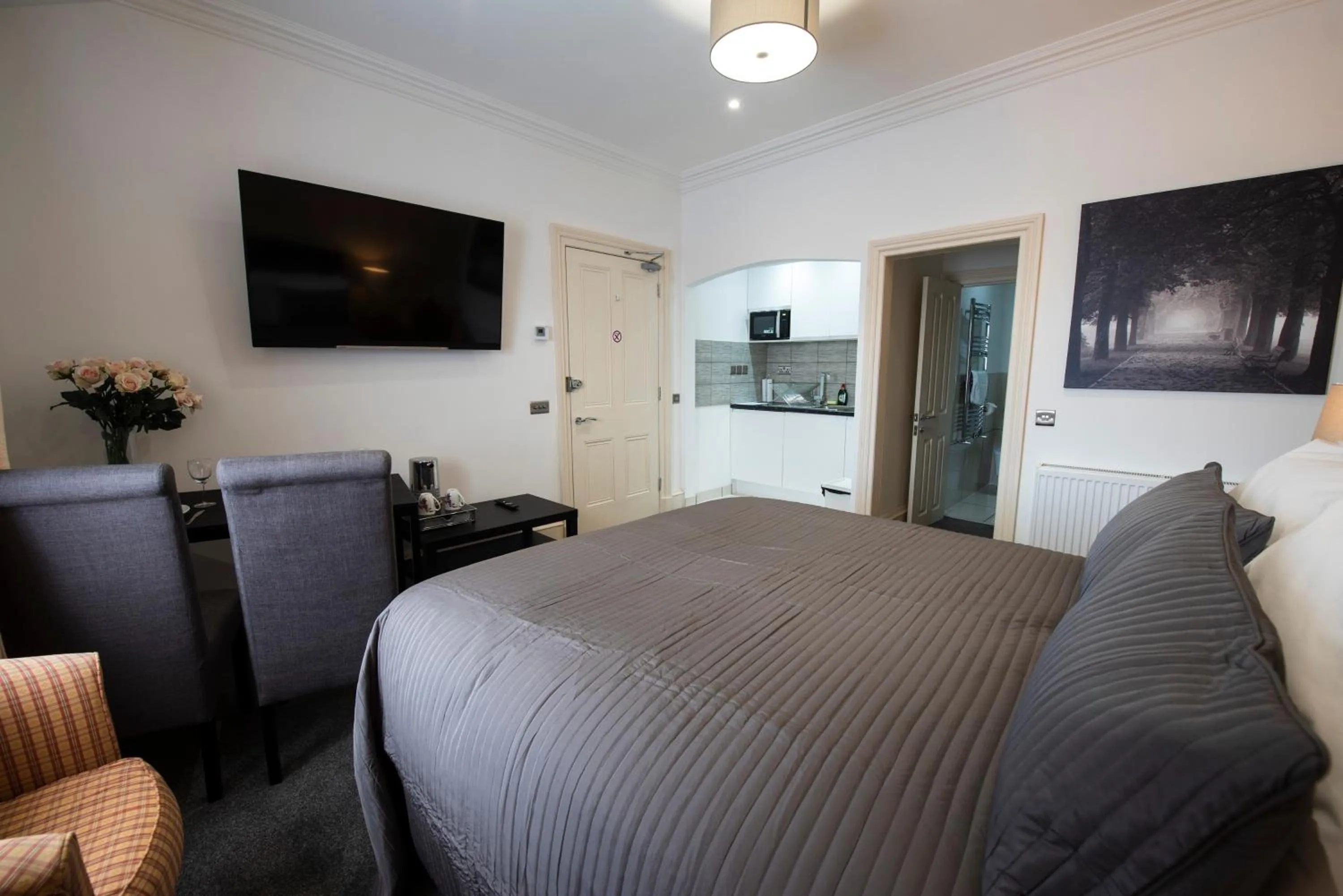 Bed in Grosvenor Suites