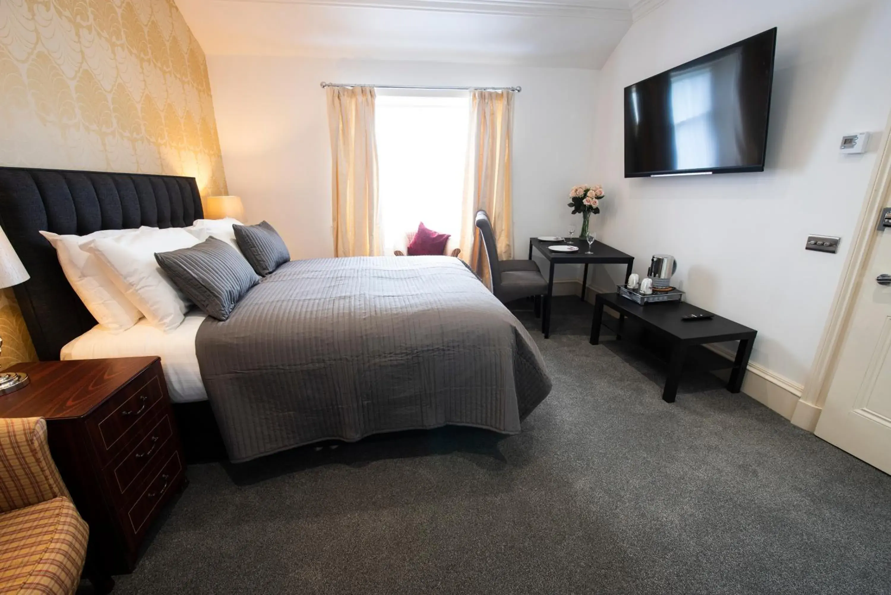 Junior Suite in Grosvenor Suites Junior Suite in Grosvenor Suites