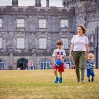 Entertainment in Kilkenny Hibernian Hotel