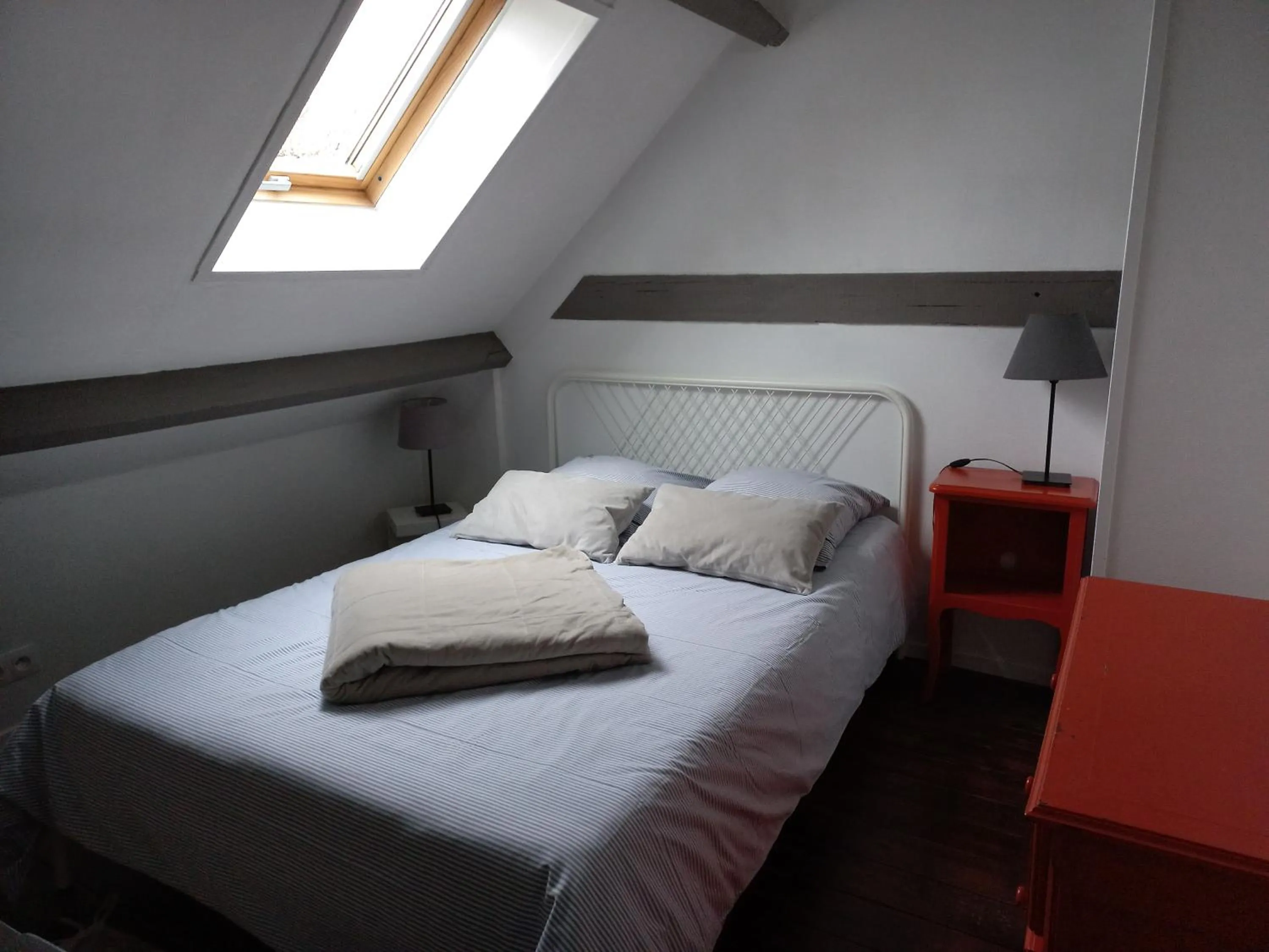 Bed in Ivy House Utah Beach