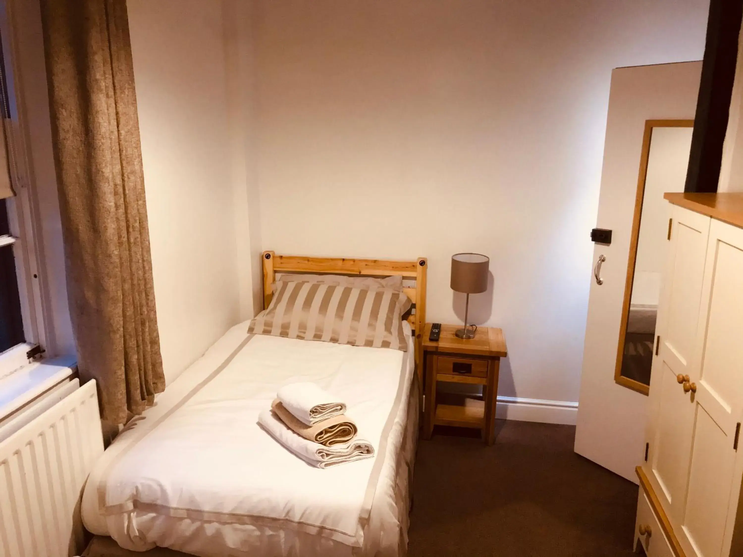 Single Room with Private Bathroom in Severn Valley Guest House Single Room with Private Bathroom in Severn Valley Guest House