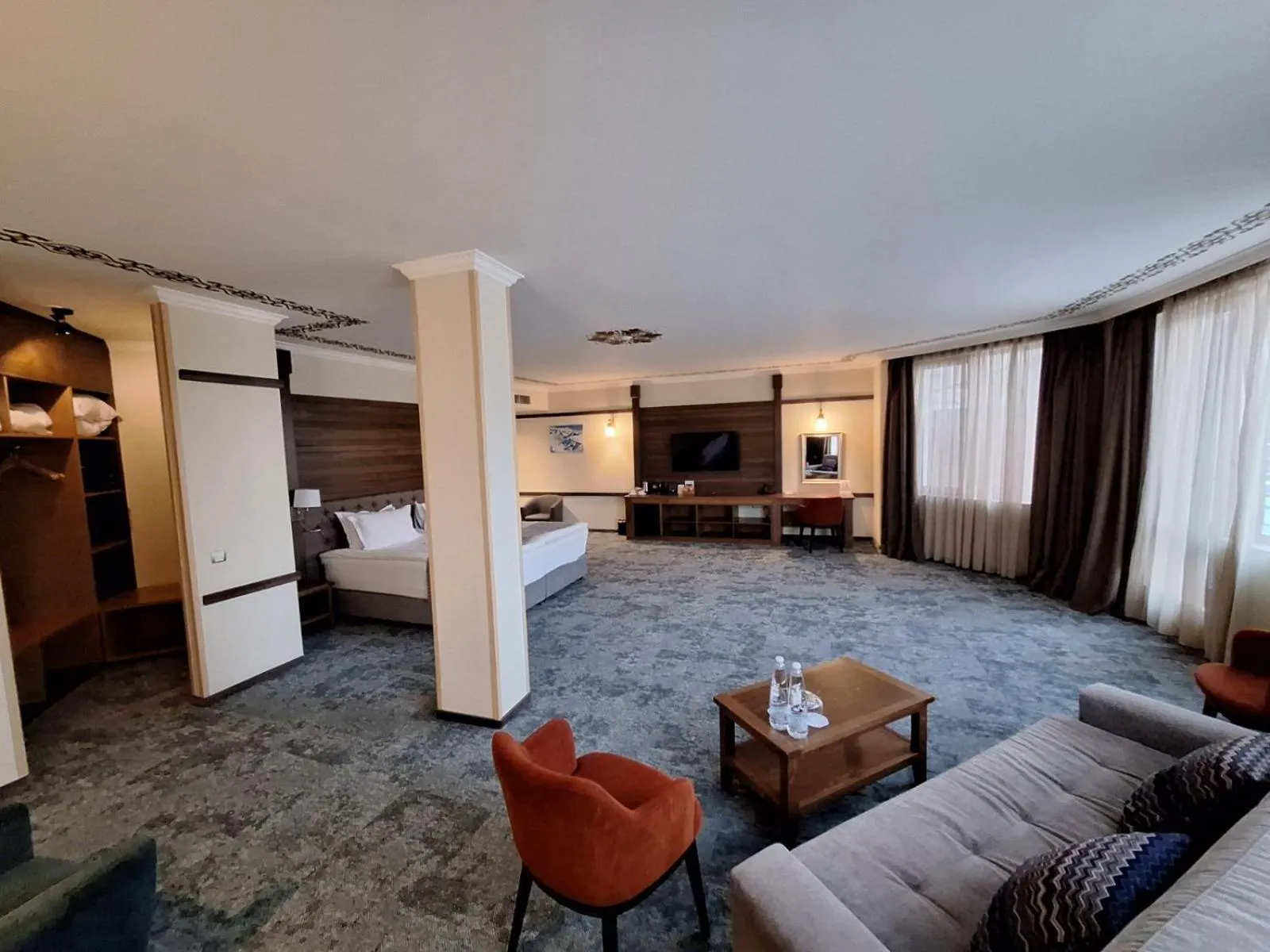 Photo of the whole room in Hot Springs Medical and SPA