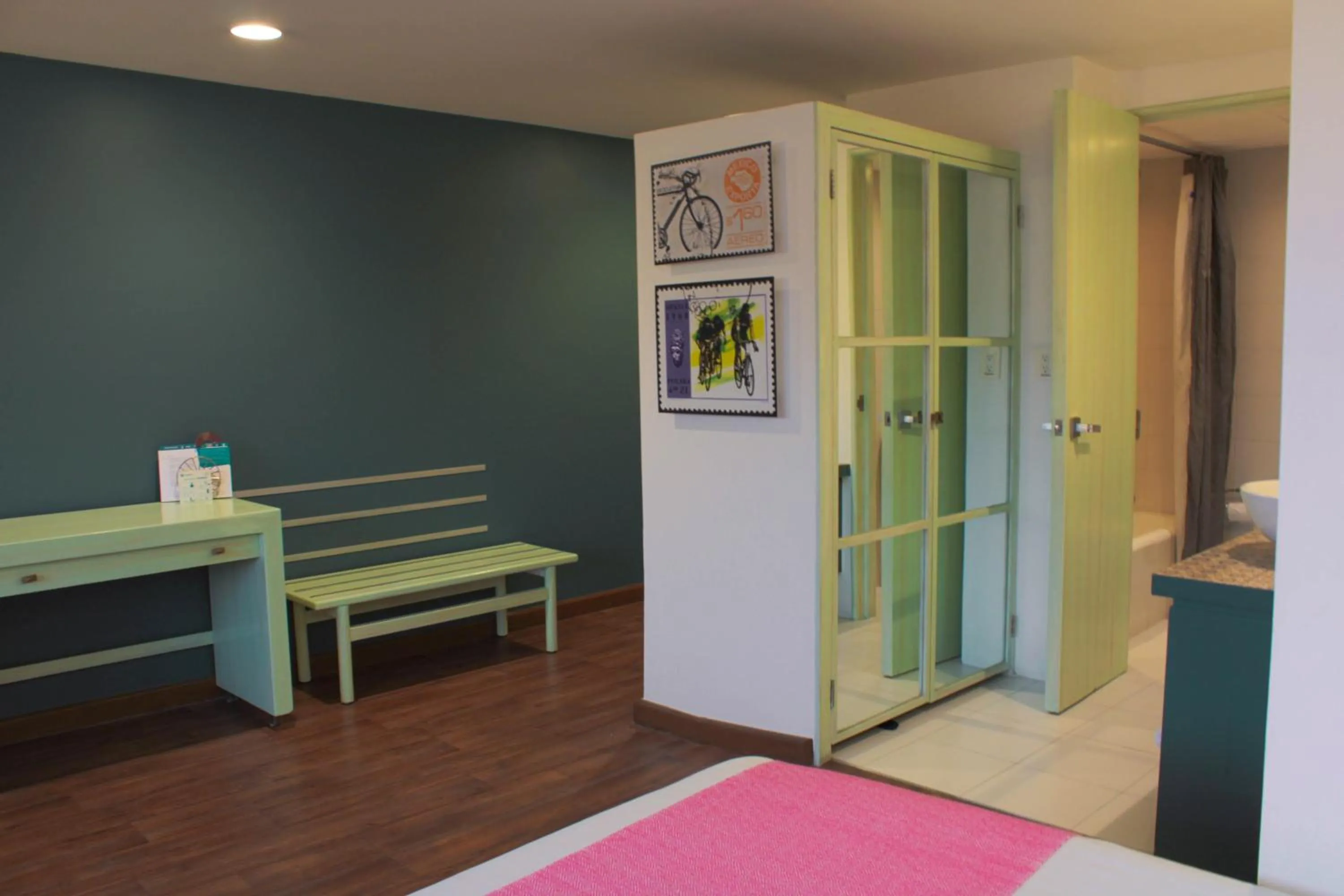 Photo of the whole room, Bed in Hotel Fontan Reforma Centro Historico