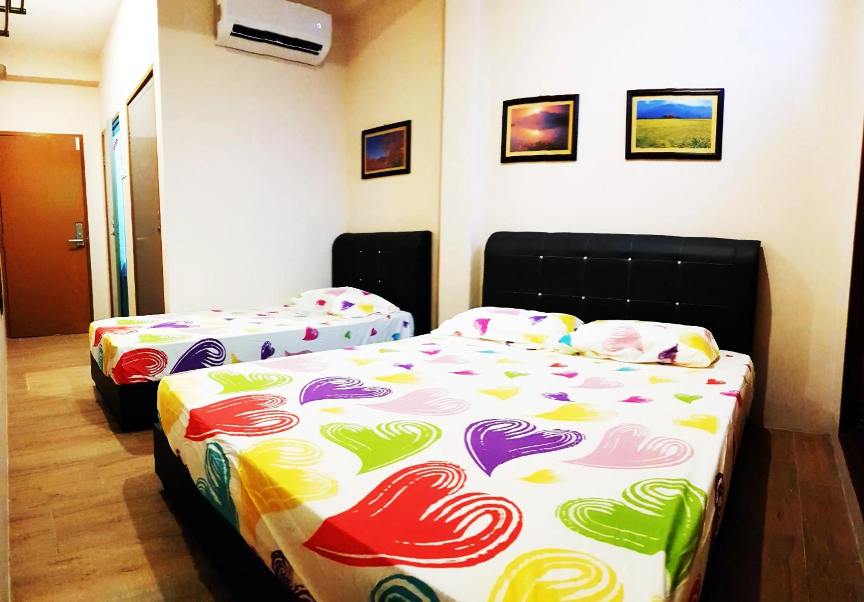 Photo of the whole room, Bed in Lodge 163 Ventures