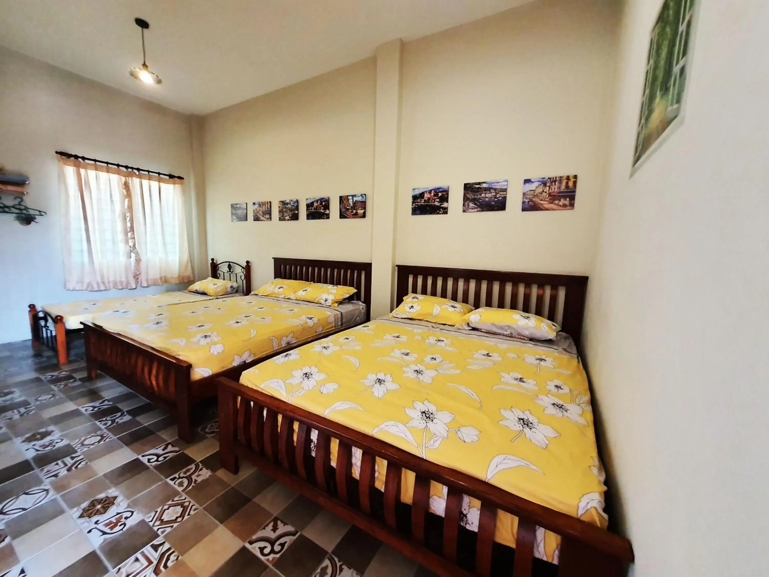 Family Room with Balcony in Lodge 163 Ventures Family Room with Balcony in Lodge 163 Ventures