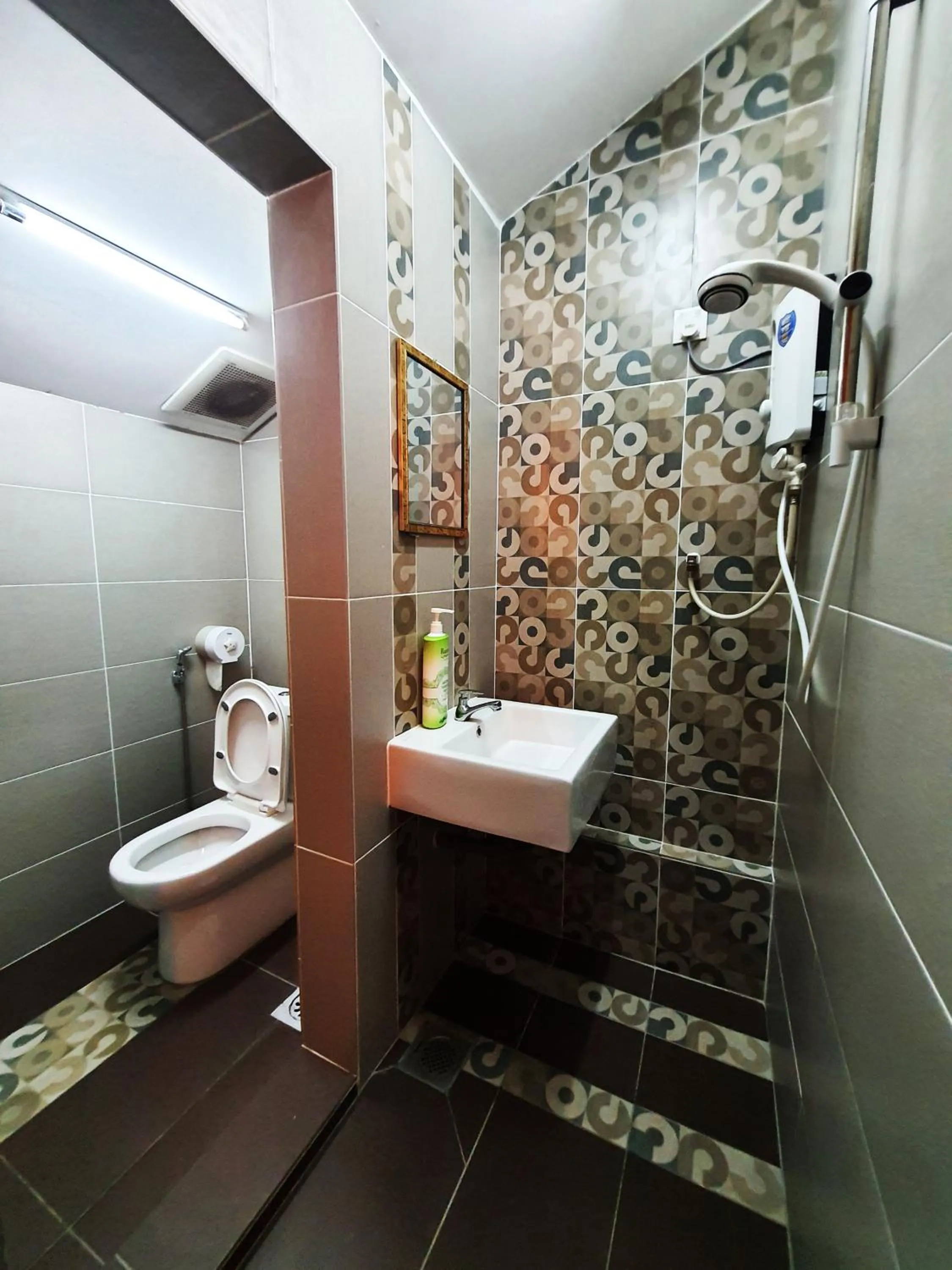 Toilet in Lodge 163 Ventures