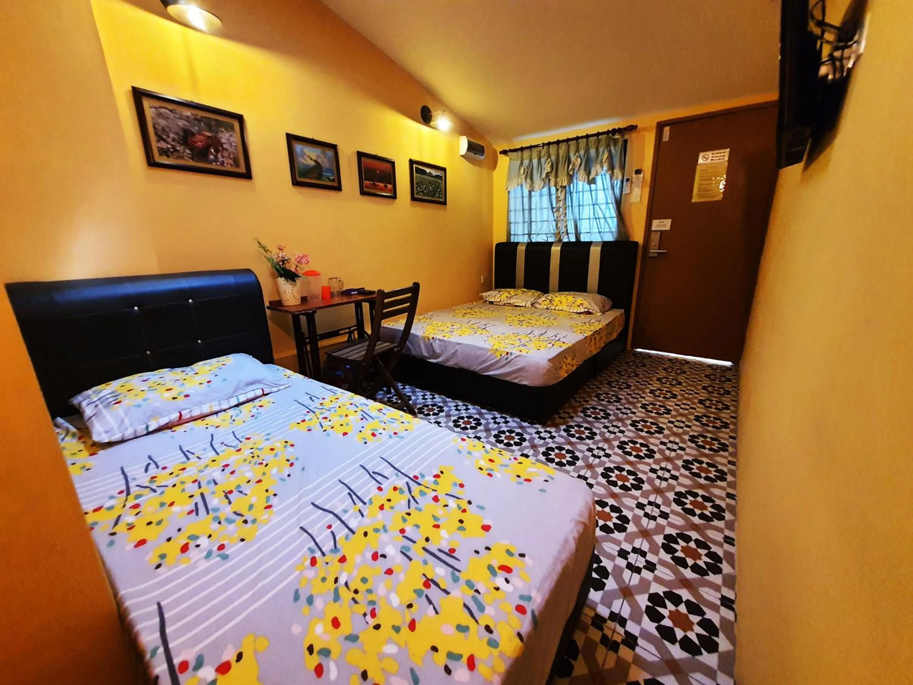 Photo of the whole room, Bed in Lodge 163 Ventures