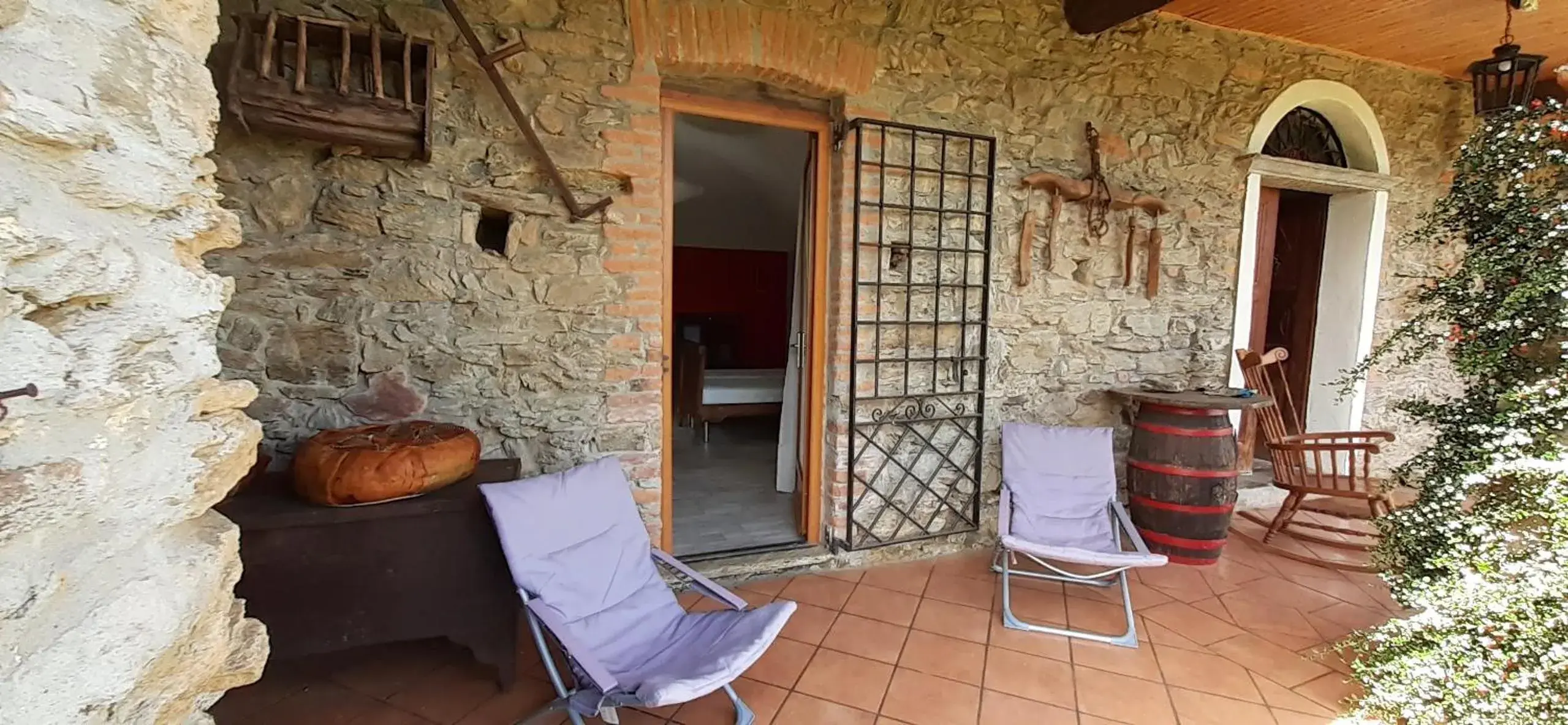 Family Room with Private Bathroom in Antico Convento Family Room with Private Bathroom in Antico Convento