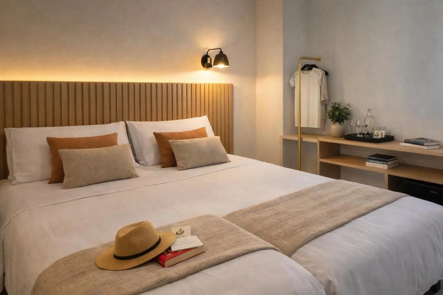 Bed in Hugo Beach Hotel & Apartments