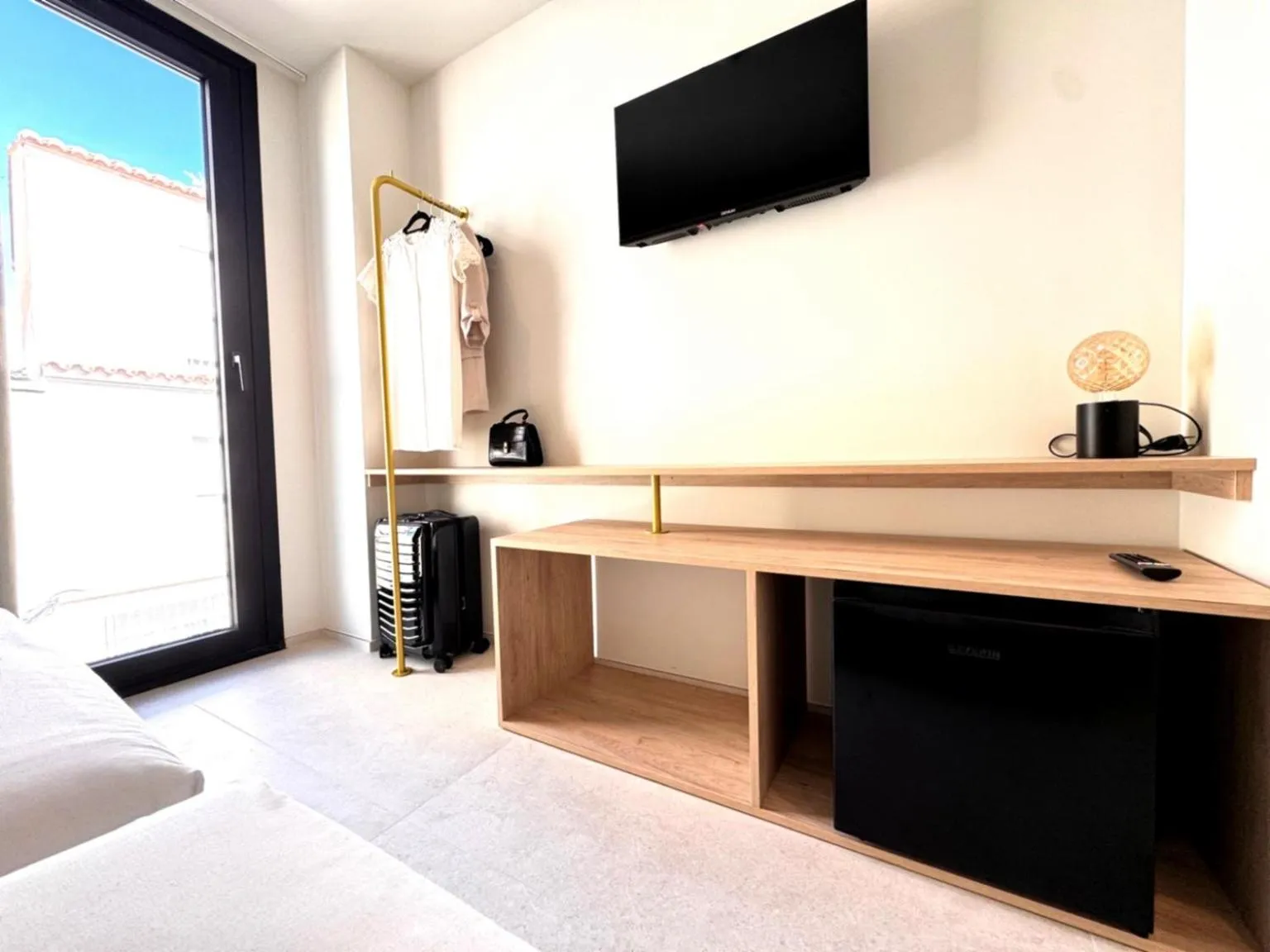 Bed in Hugo Beach Hotel & Apartments