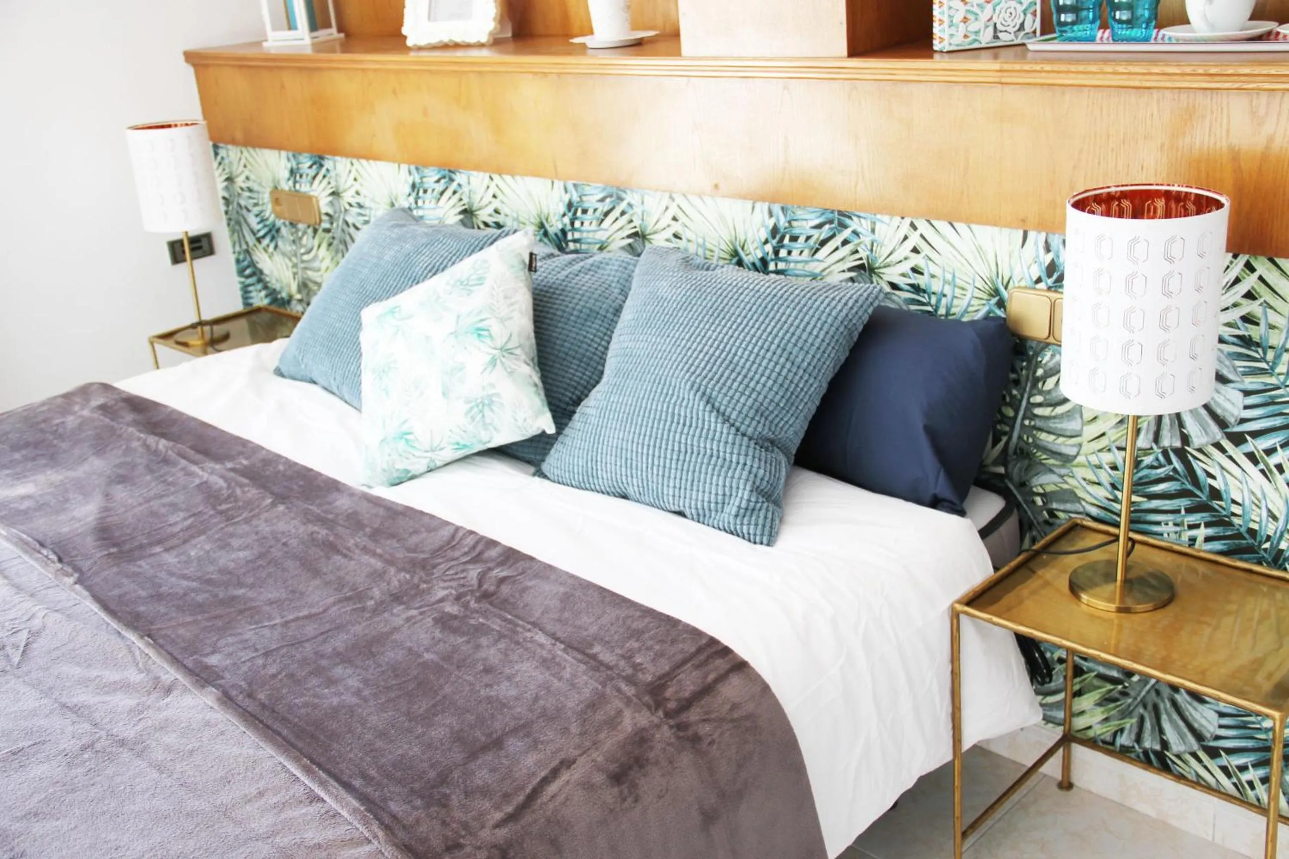 Bed in Hugo Beach Hotel & Apartments