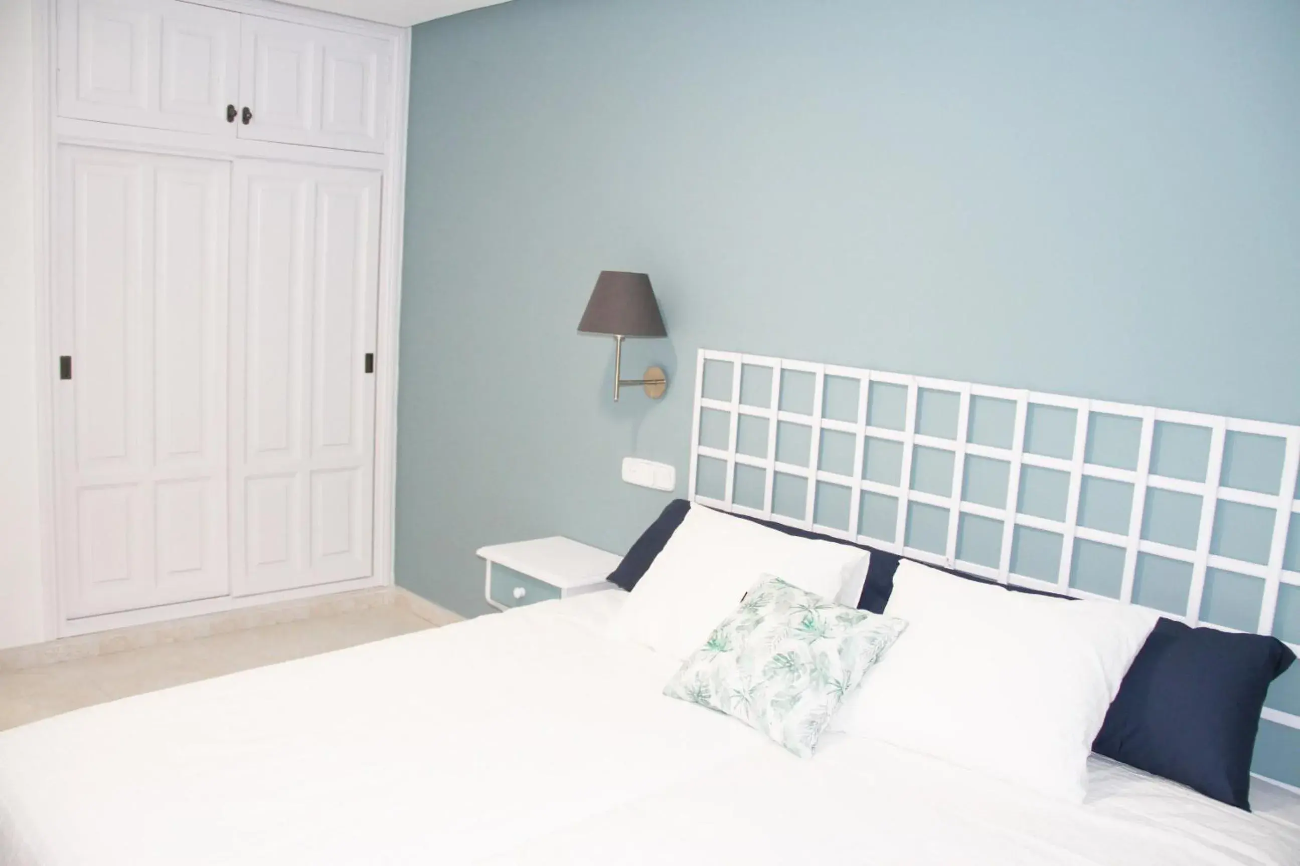 Decorative detail, Bed in Hugo Beach Hotel & Apartments Decorative detail, Bed in Hugo Beach Hotel & Apartments