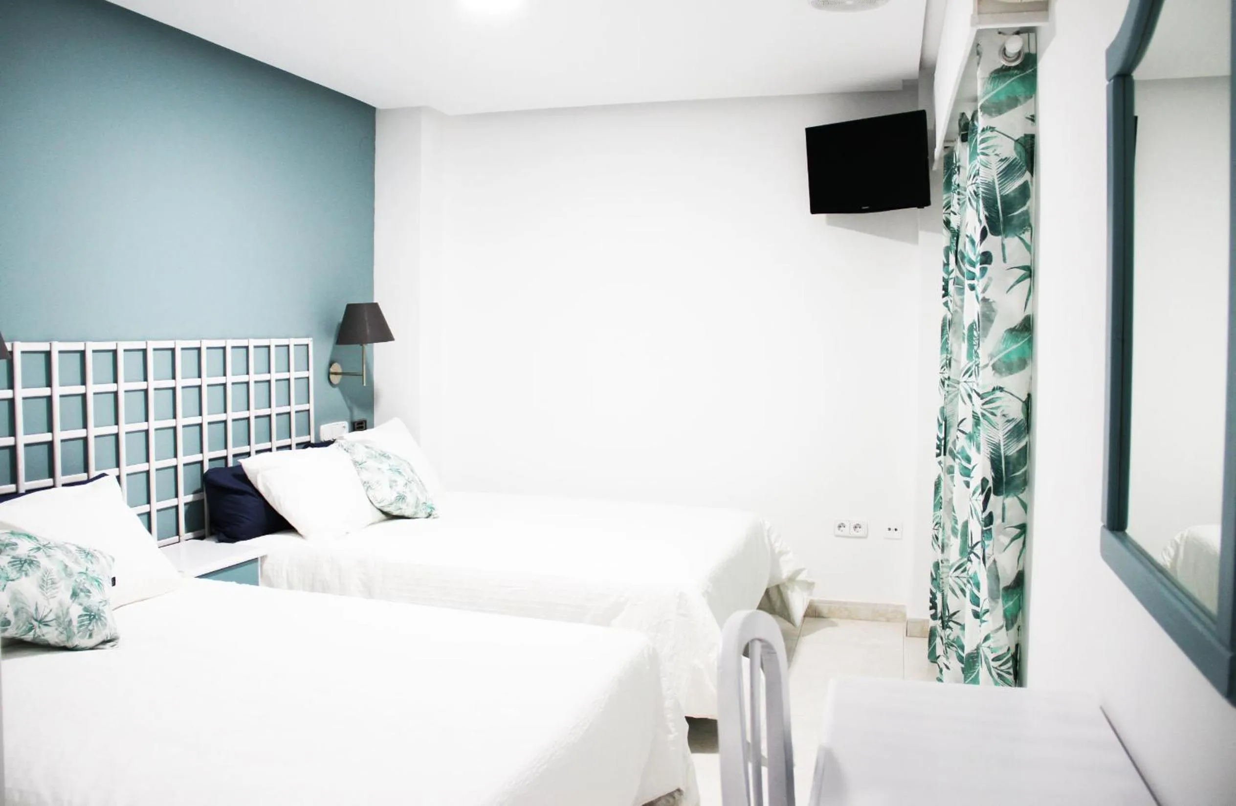 Photo of the whole room, Bed in Hugo Beach Hotel & Apartments