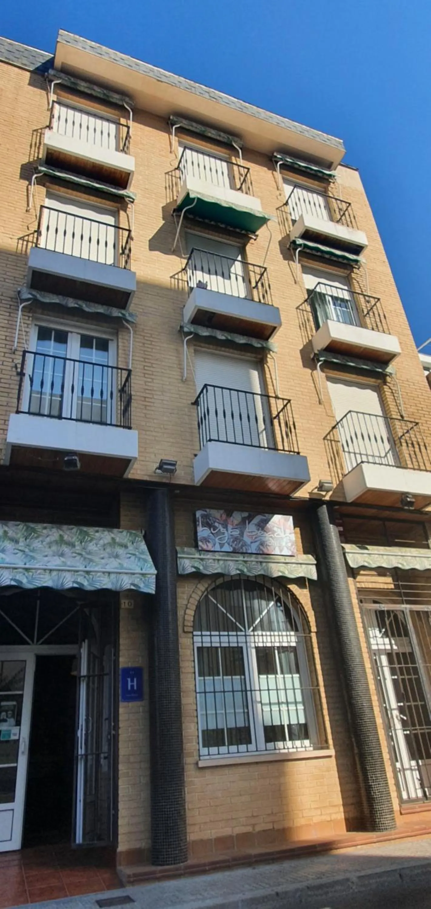 Facade/entrance in Hugo Beach Hotel & Apartments