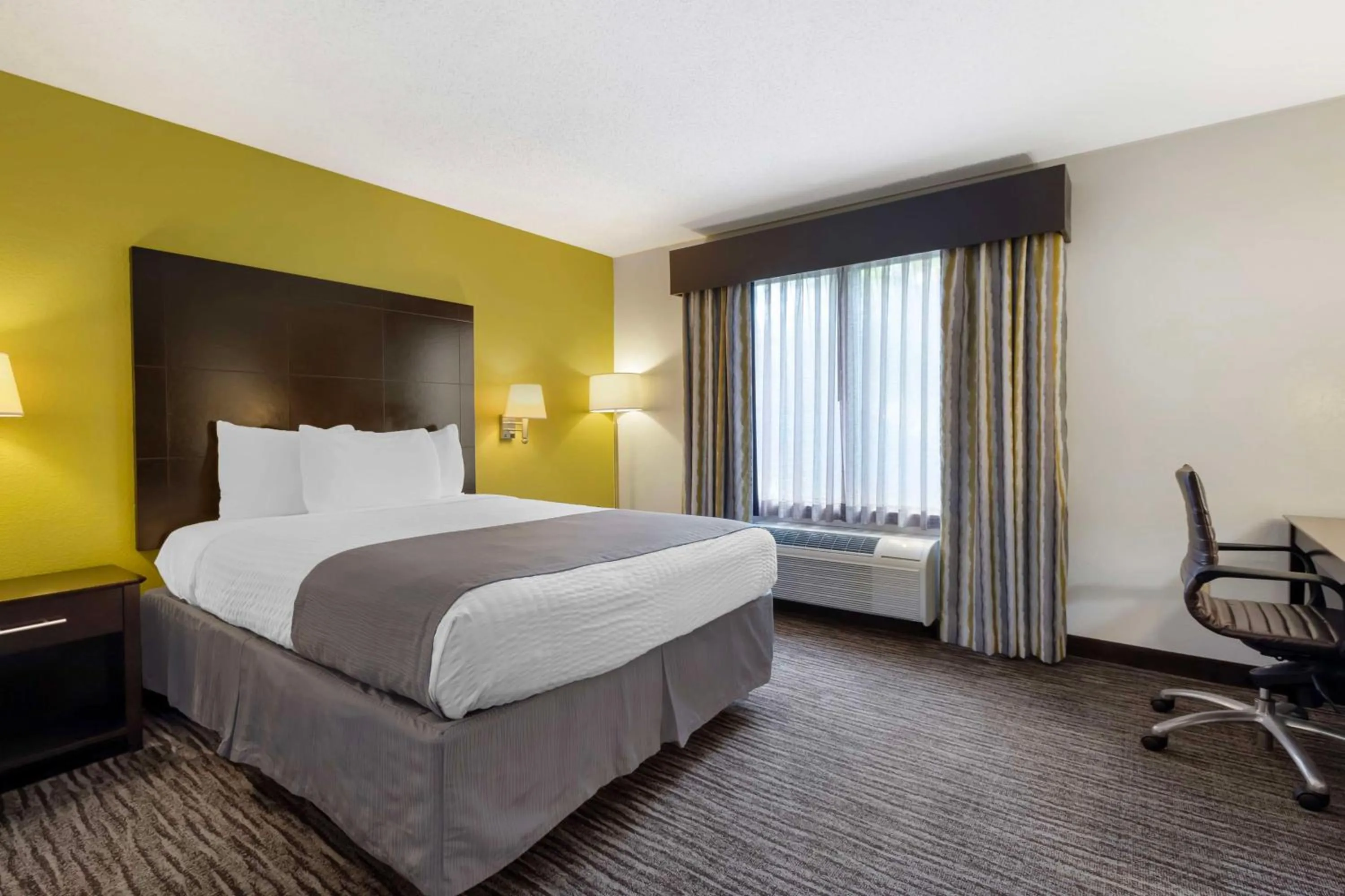 Bedroom, Bed in Best Western Magnolia Inn and Suites