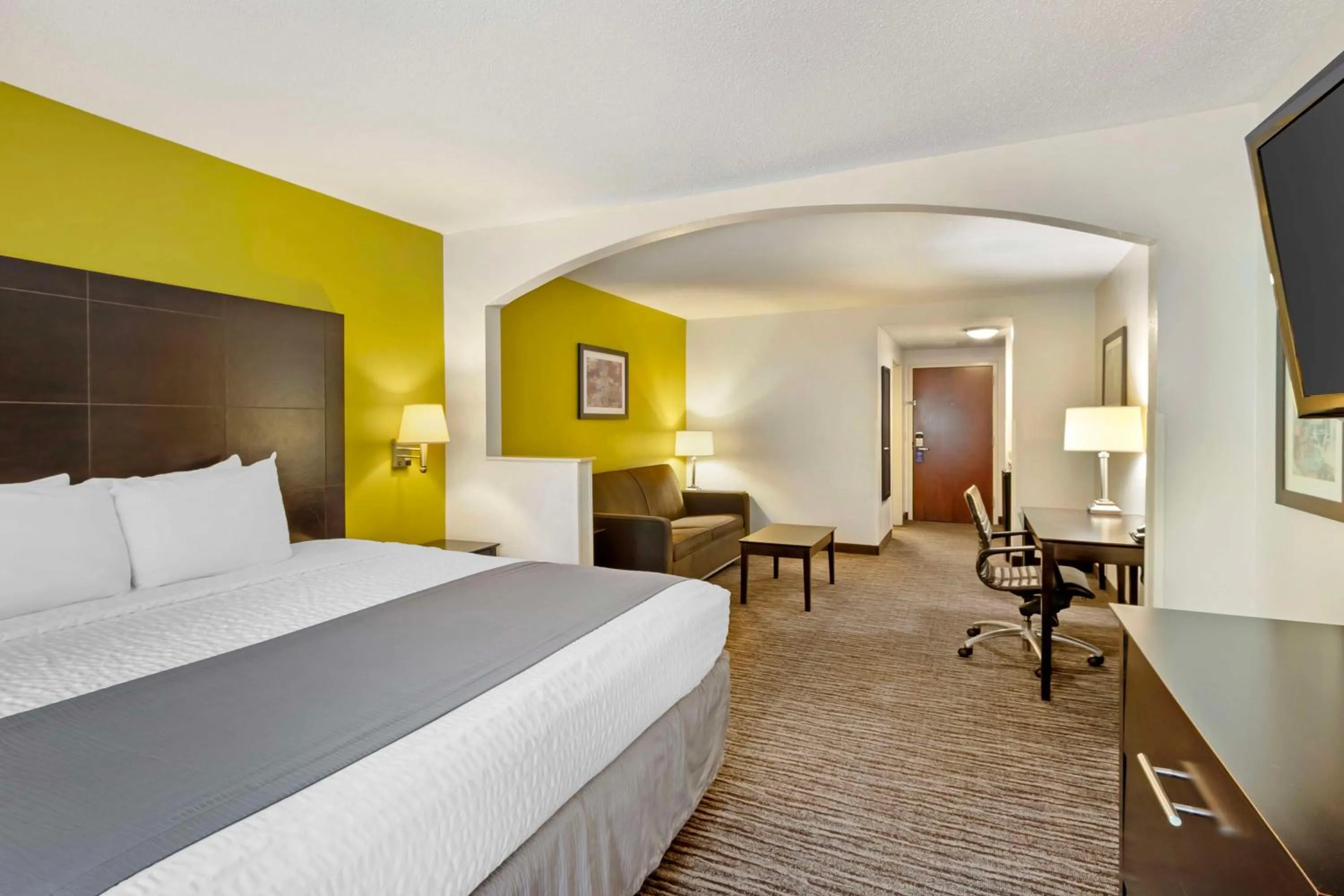 Photo of the whole room, Bed in Best Western Magnolia Inn and Suites