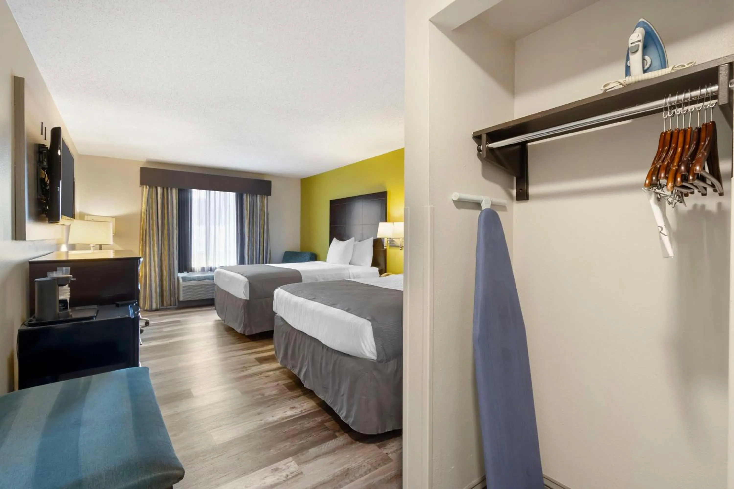 Bedroom, Bed in Best Western Magnolia Inn and Suites