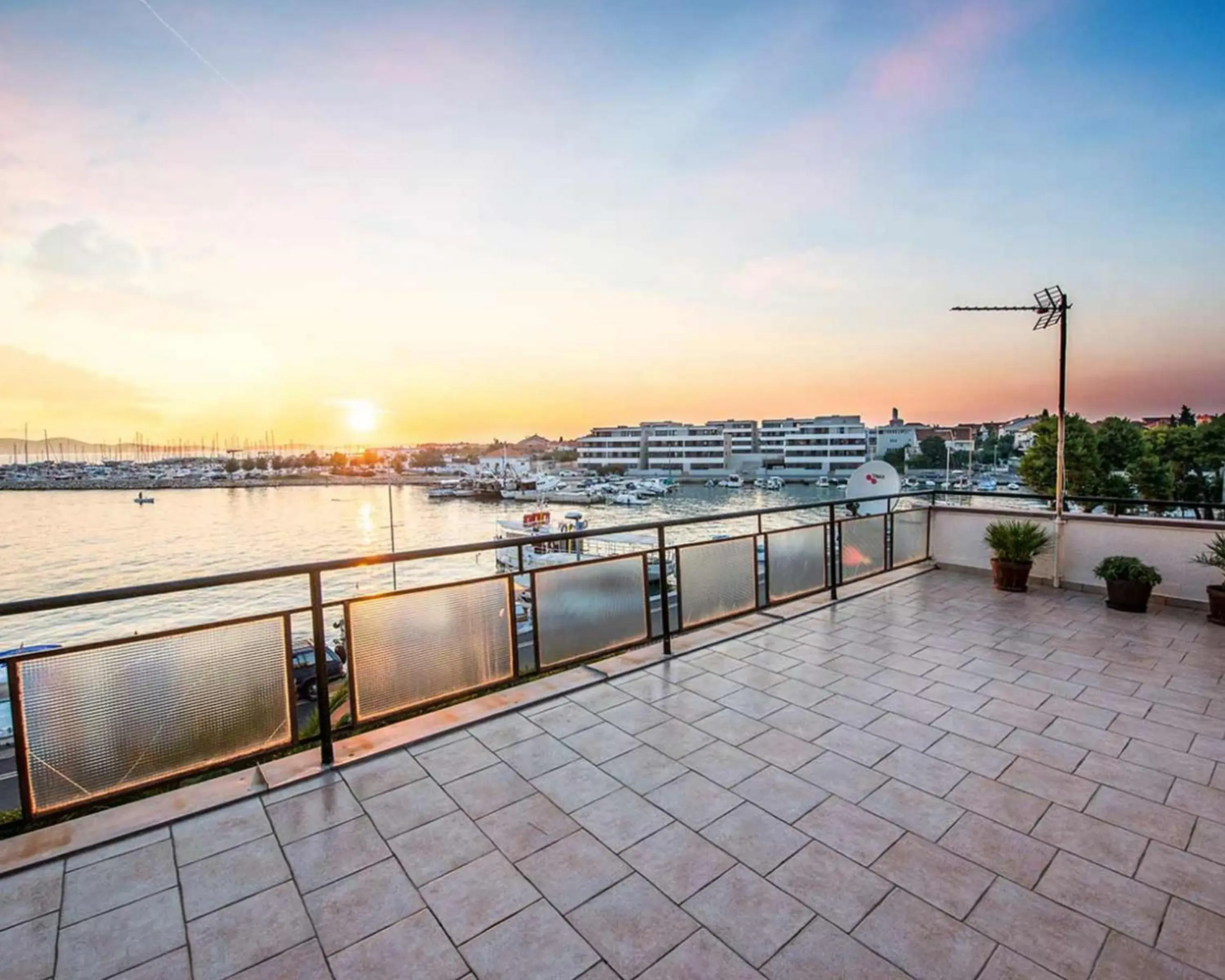 Amazing seaview apartment with a balcony near the beach - Kneza Trpimira I Amazing seaview apartment with a balcony near the beach - Kneza Trpimira I
