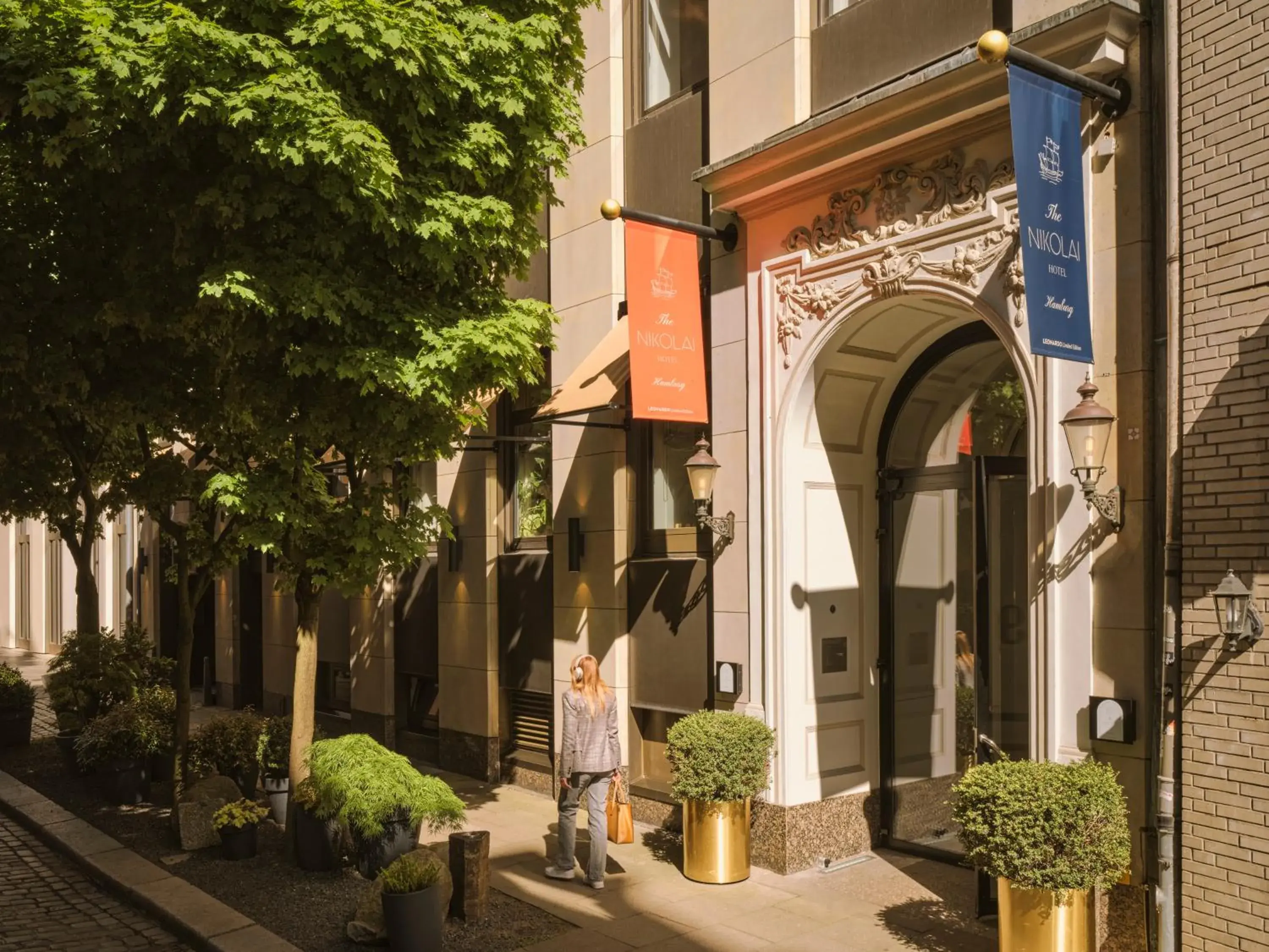 Property building in The Nikolai Hamburg - Leonardo Limited Edition Property building in The Nikolai Hamburg - Leonardo Limited Edition