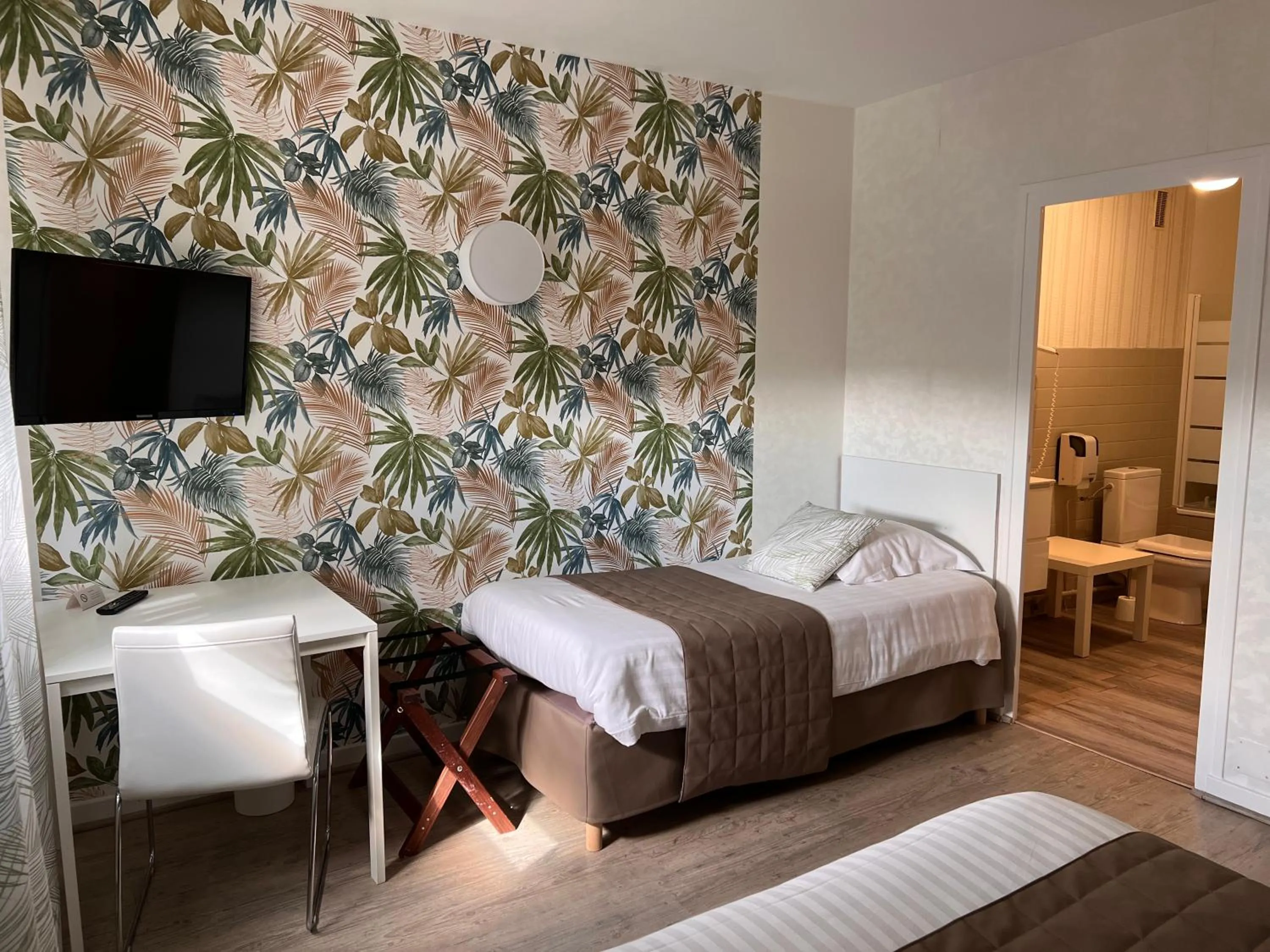 Photo of the whole room, Bed in Hotel Alpes Cevennes