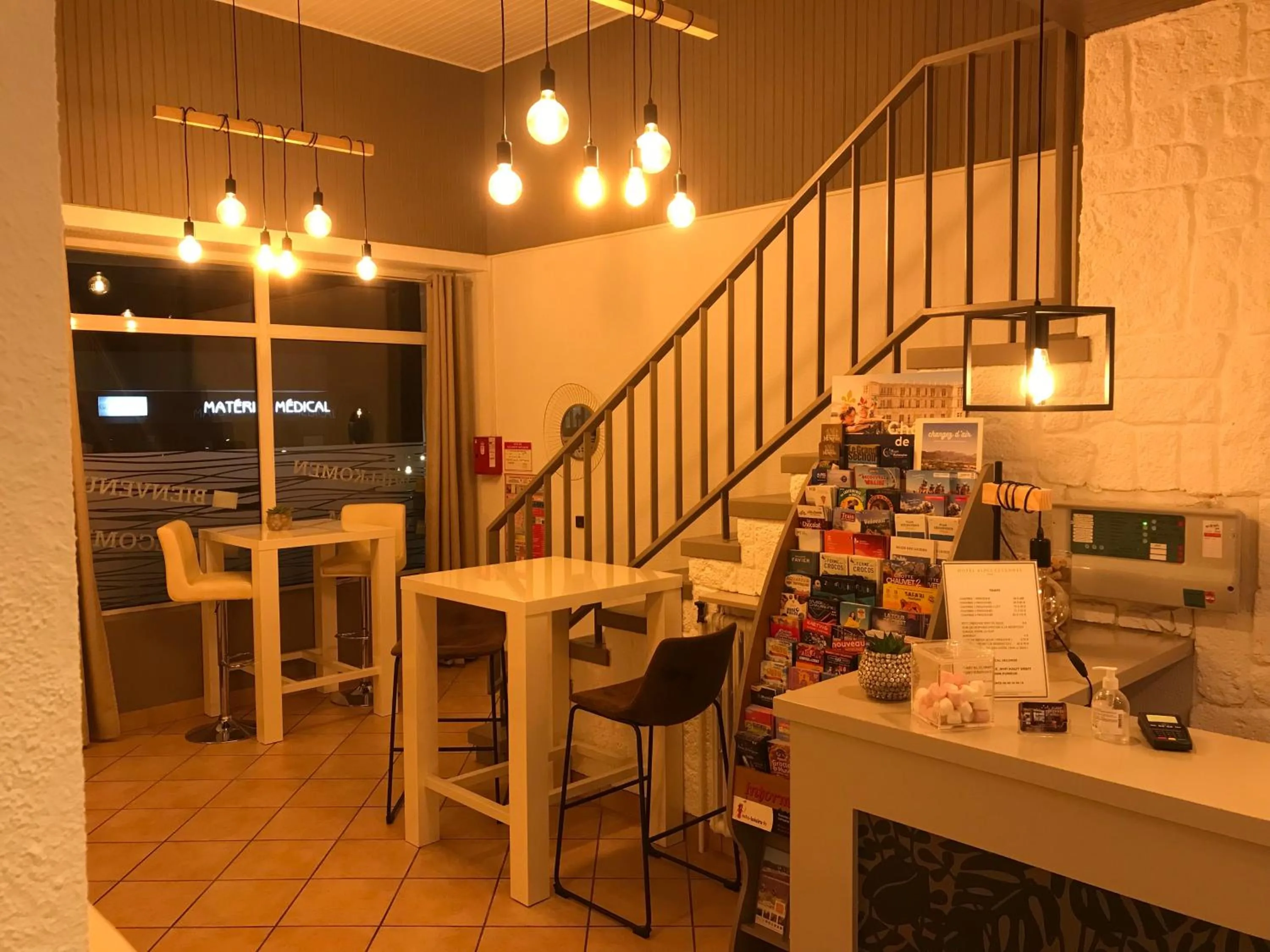 Lobby or reception in Hotel Alpes Cevennes