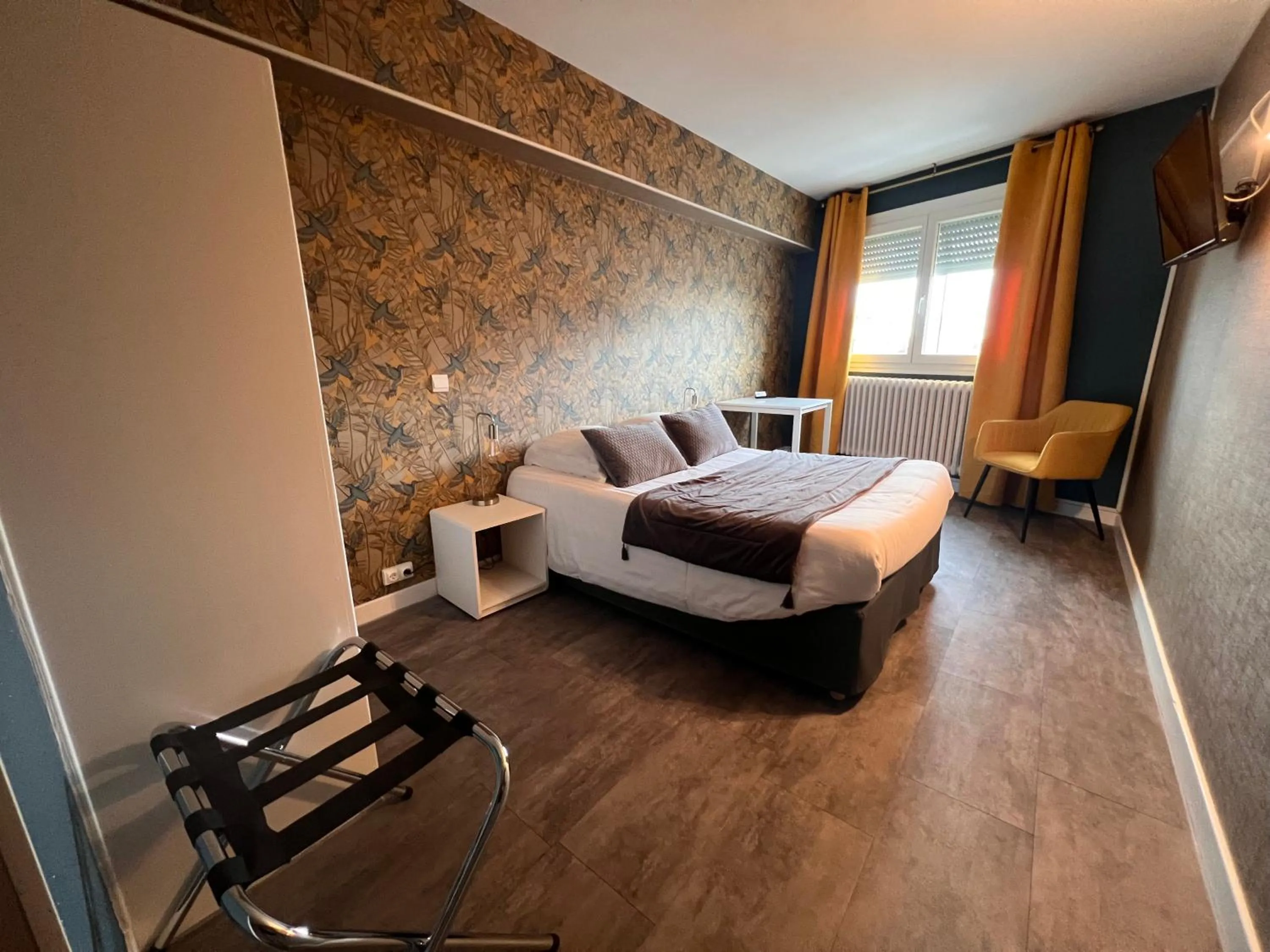 Photo of the whole room, Bed in Hotel Alpes Cevennes