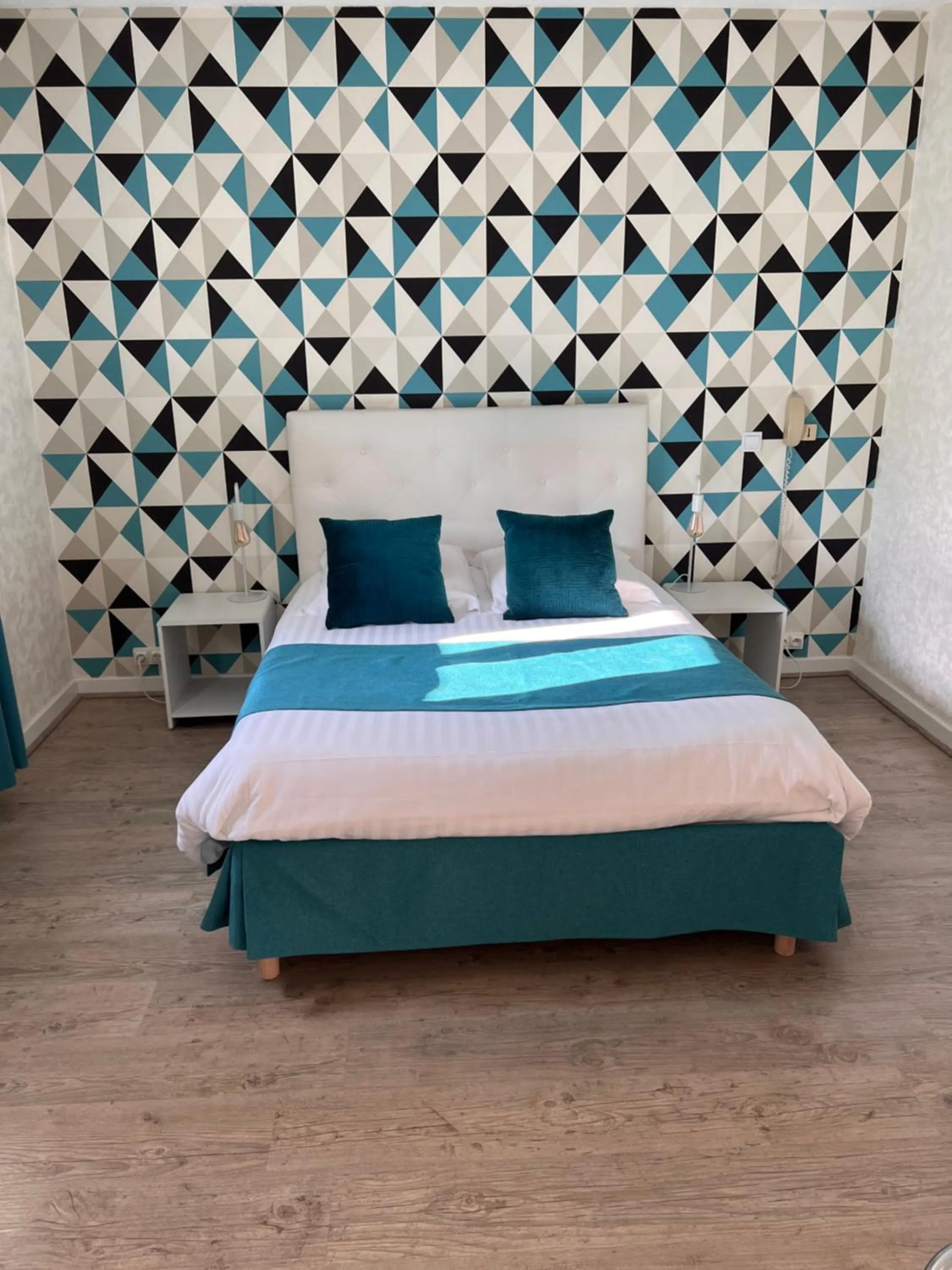 Bedroom, Bed in Hotel Alpes Cevennes