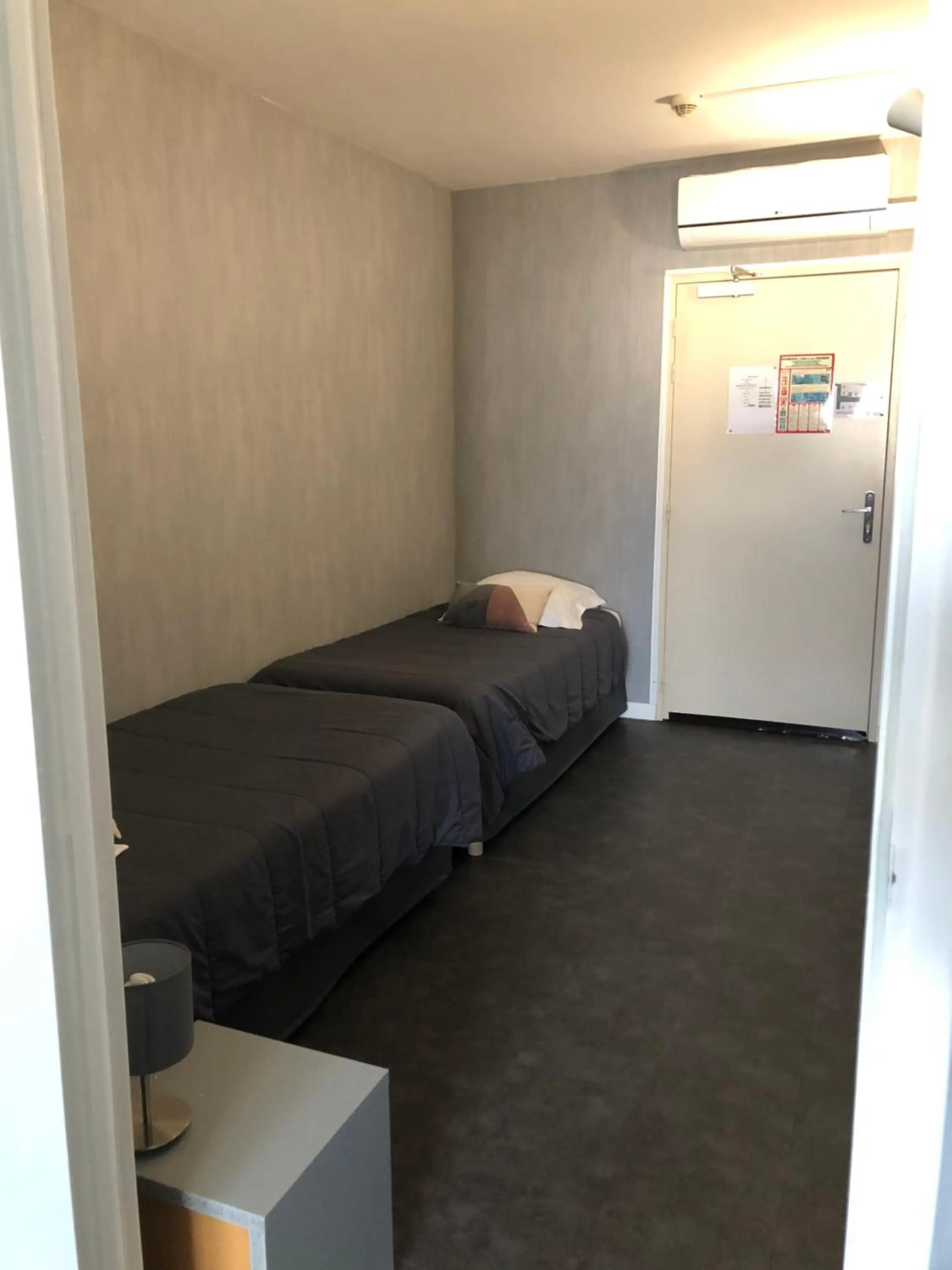 Bed in Hotel Alpes Cevennes