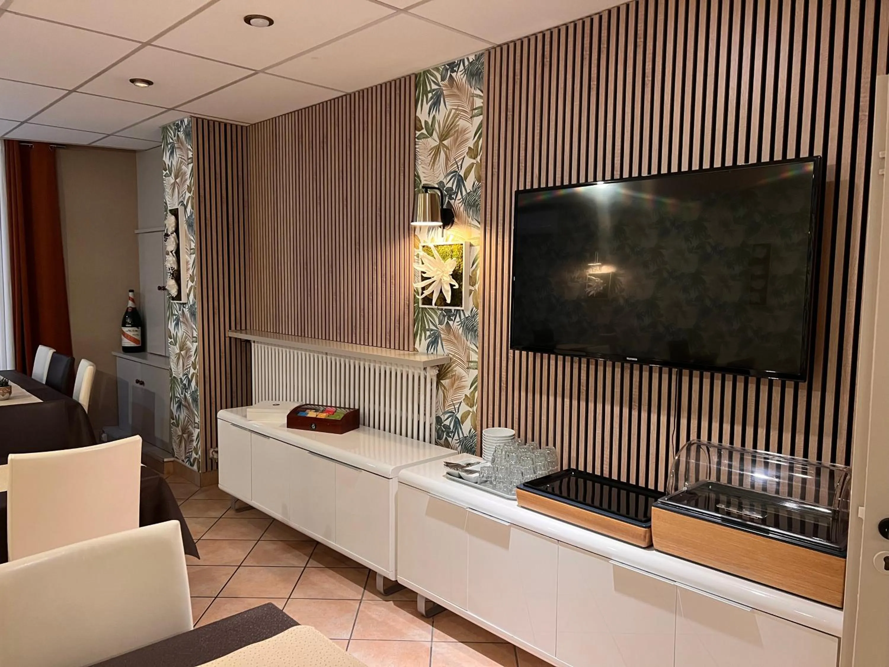 Seating area in Hotel Alpes Cevennes